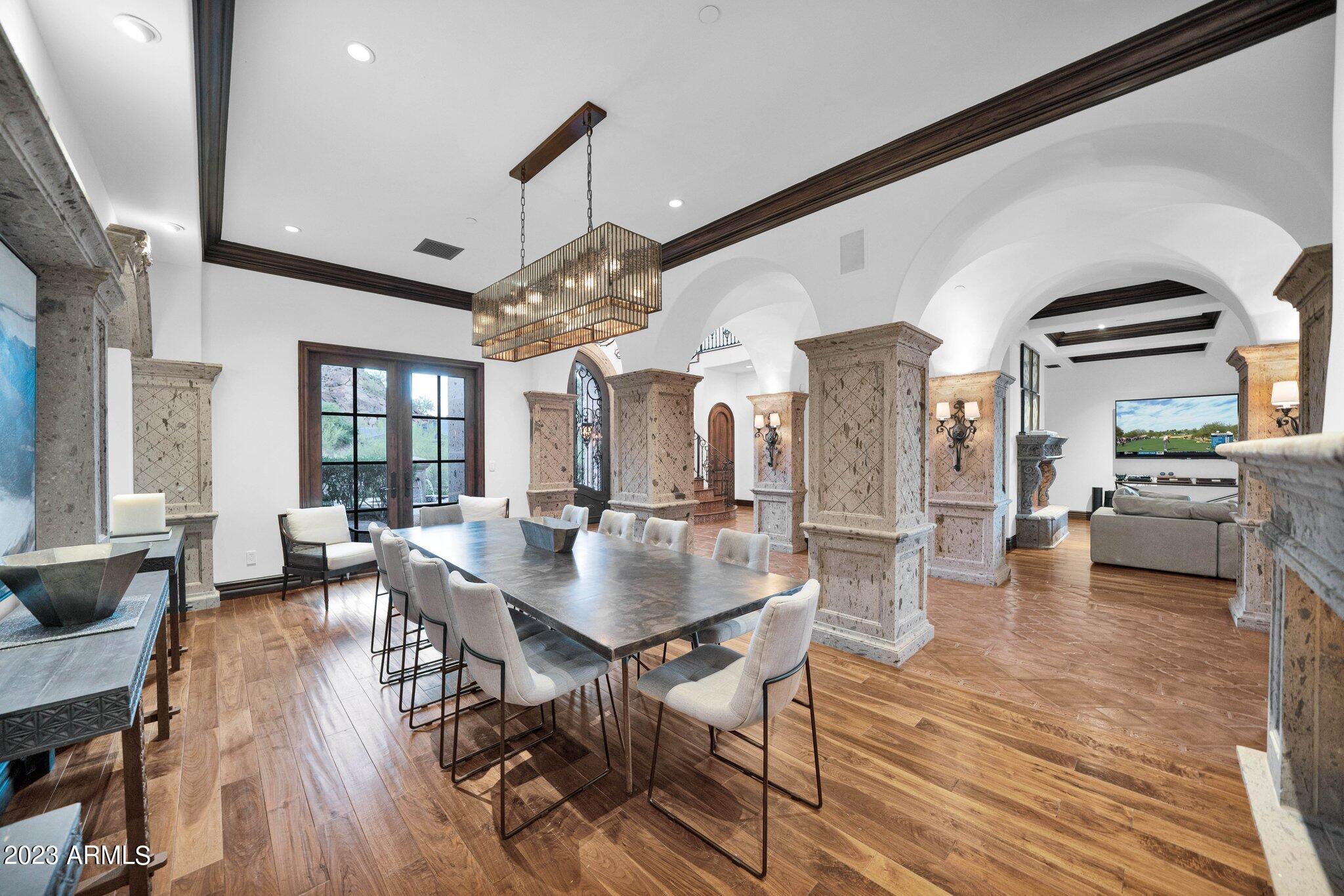 ROLLING HILLS HEIGHTS - Residential