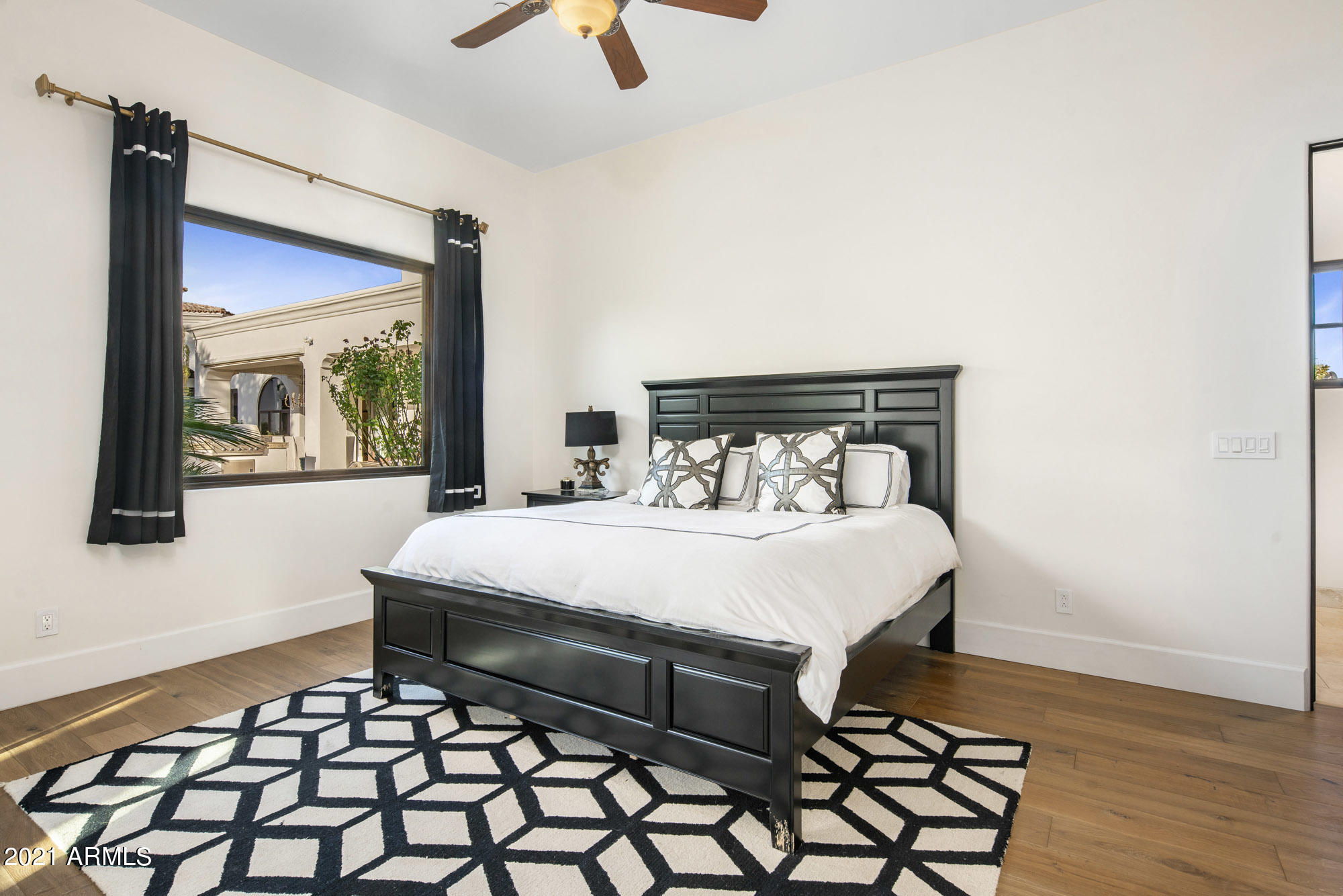 LaJolla Aces II - Residential