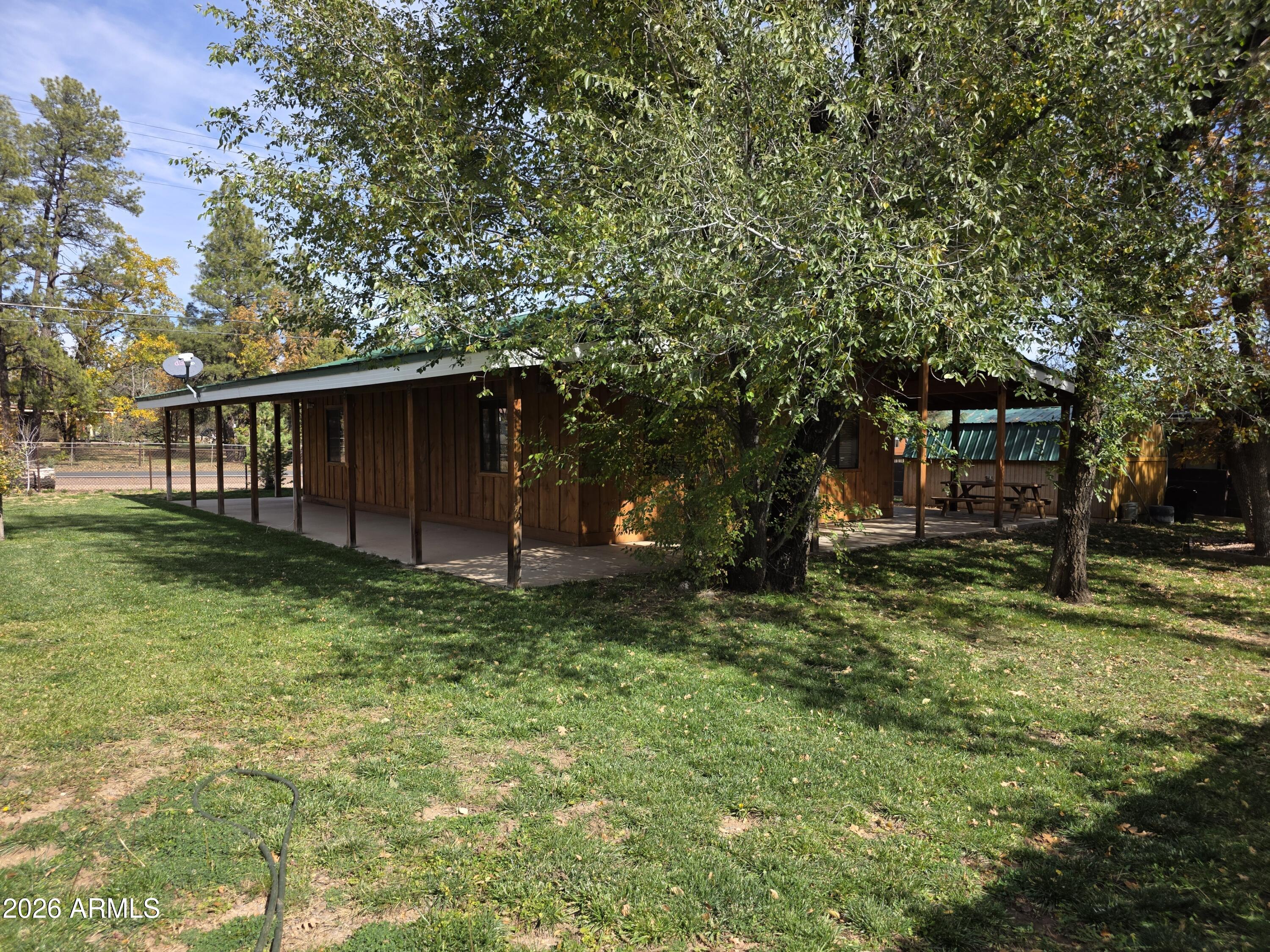 WEST LAKE PARK - Residential