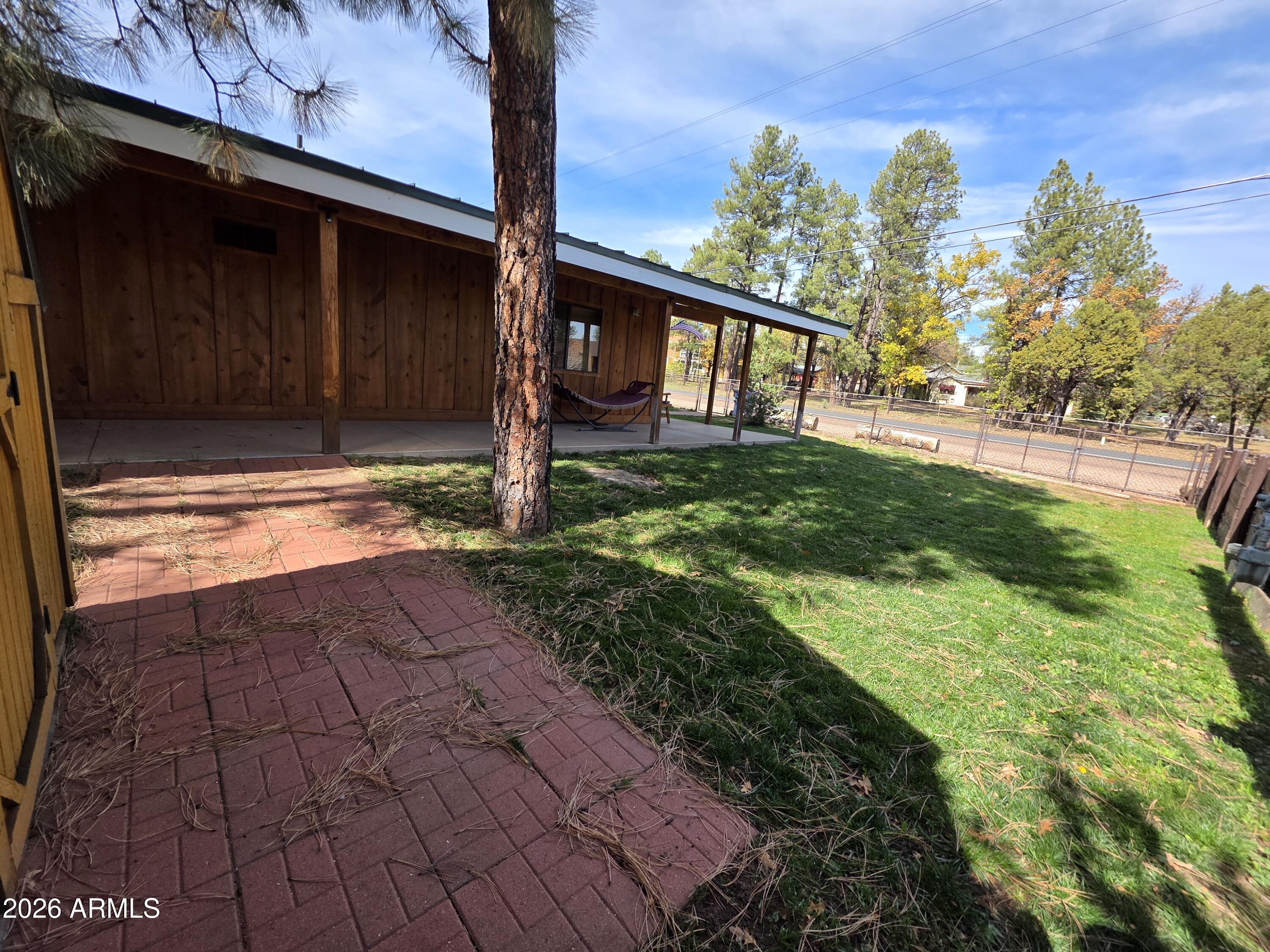 WEST LAKE PARK - Residential
