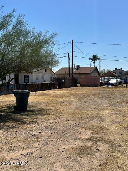 This lot is for 17 &18 has so much potential!  Location is only blocks from the heart of Downtown Phoenix. This neighborhood is experiencing tons of growth with several new homes and multi family buildings being built. Buyer and Buyers agent to verify all facts and figures.