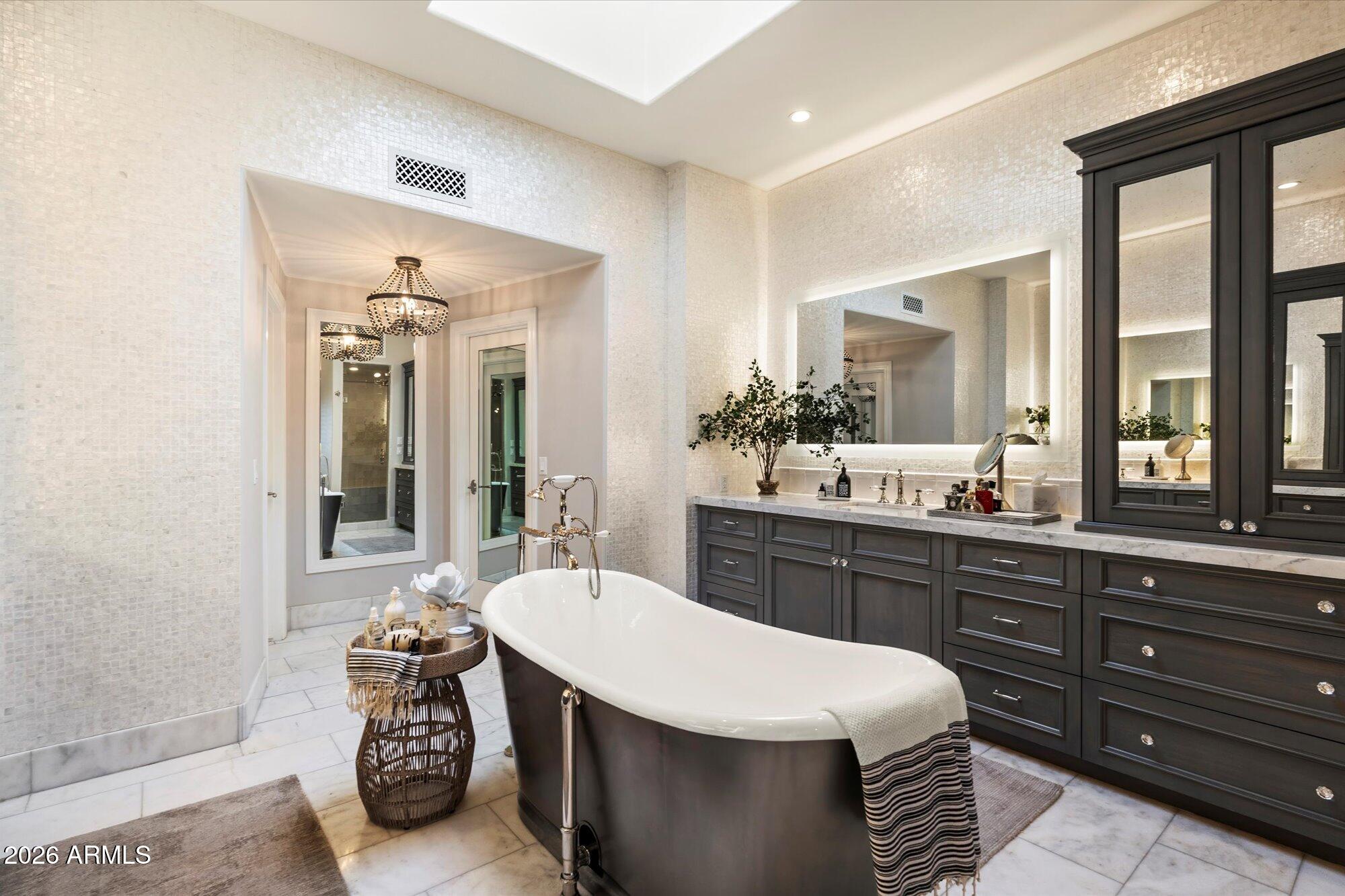 CAMELBACK COUNTRY ESTATES UNIT 4 - Residential