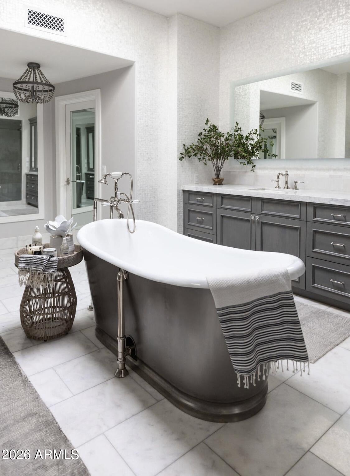 CAMELBACK COUNTRY ESTATES UNIT 4 - Residential