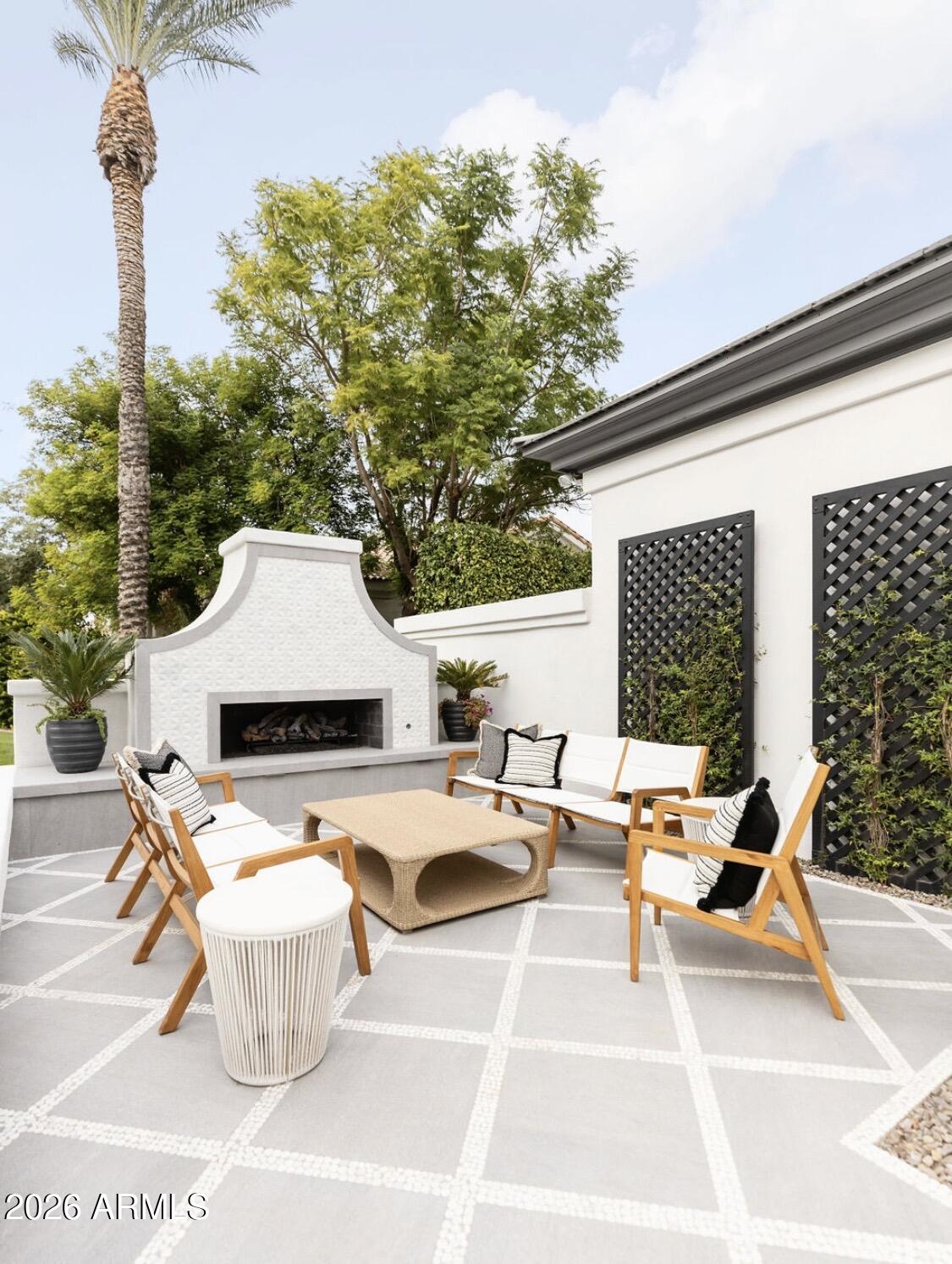 CAMELBACK COUNTRY ESTATES UNIT 4 - Residential