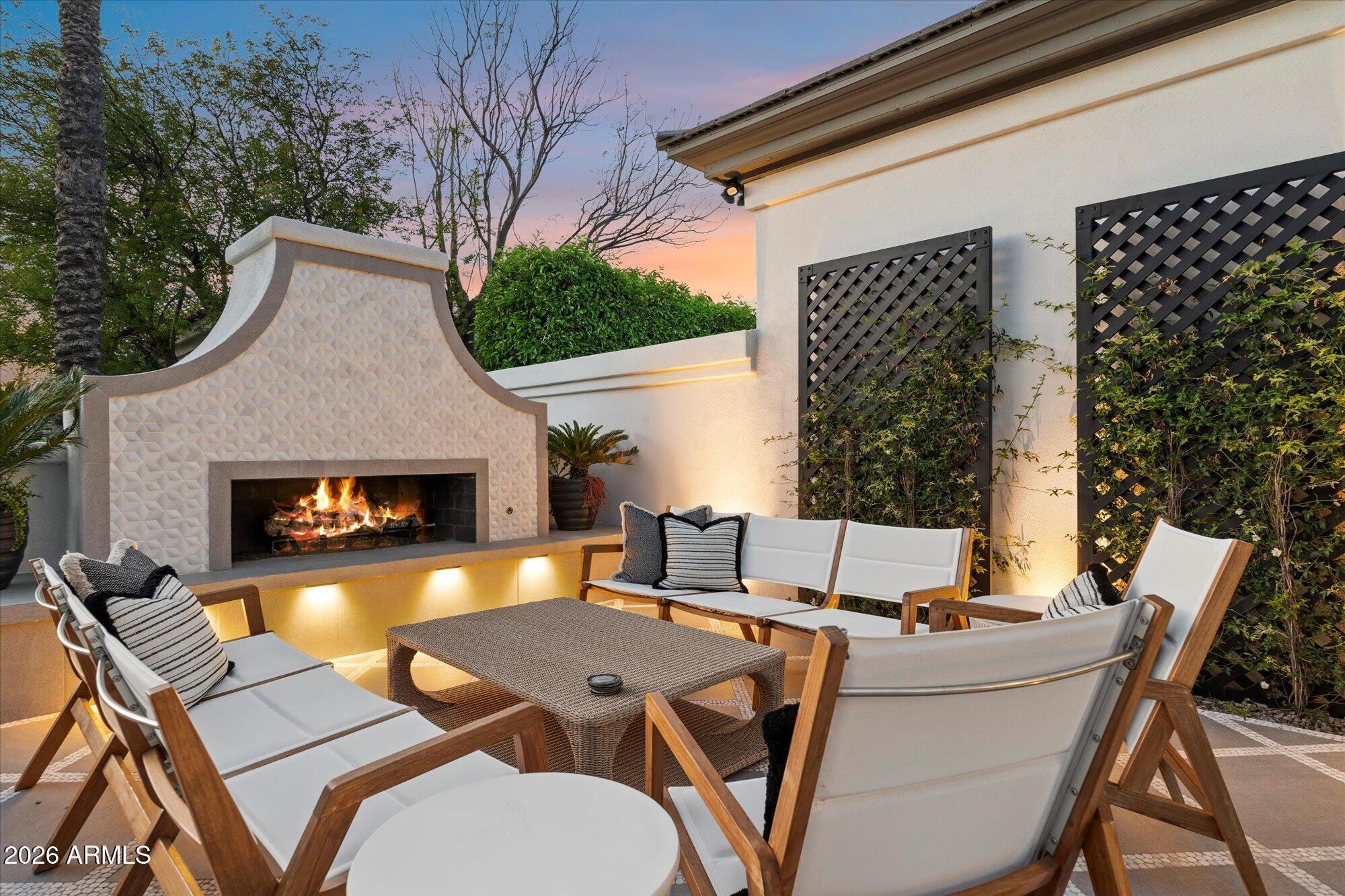 CAMELBACK COUNTRY ESTATES UNIT 4 - Residential