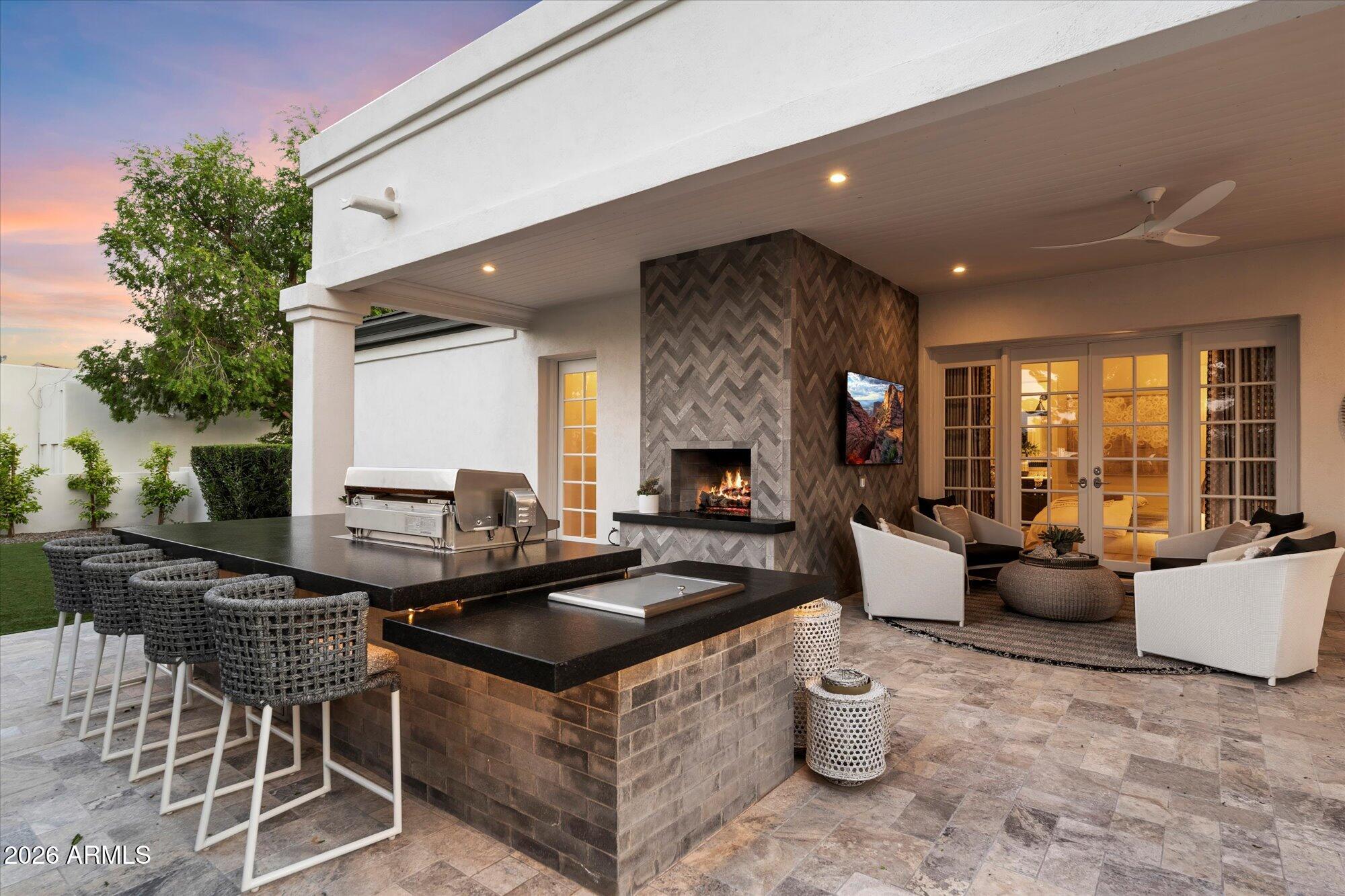 CAMELBACK COUNTRY ESTATES UNIT 4 - Residential