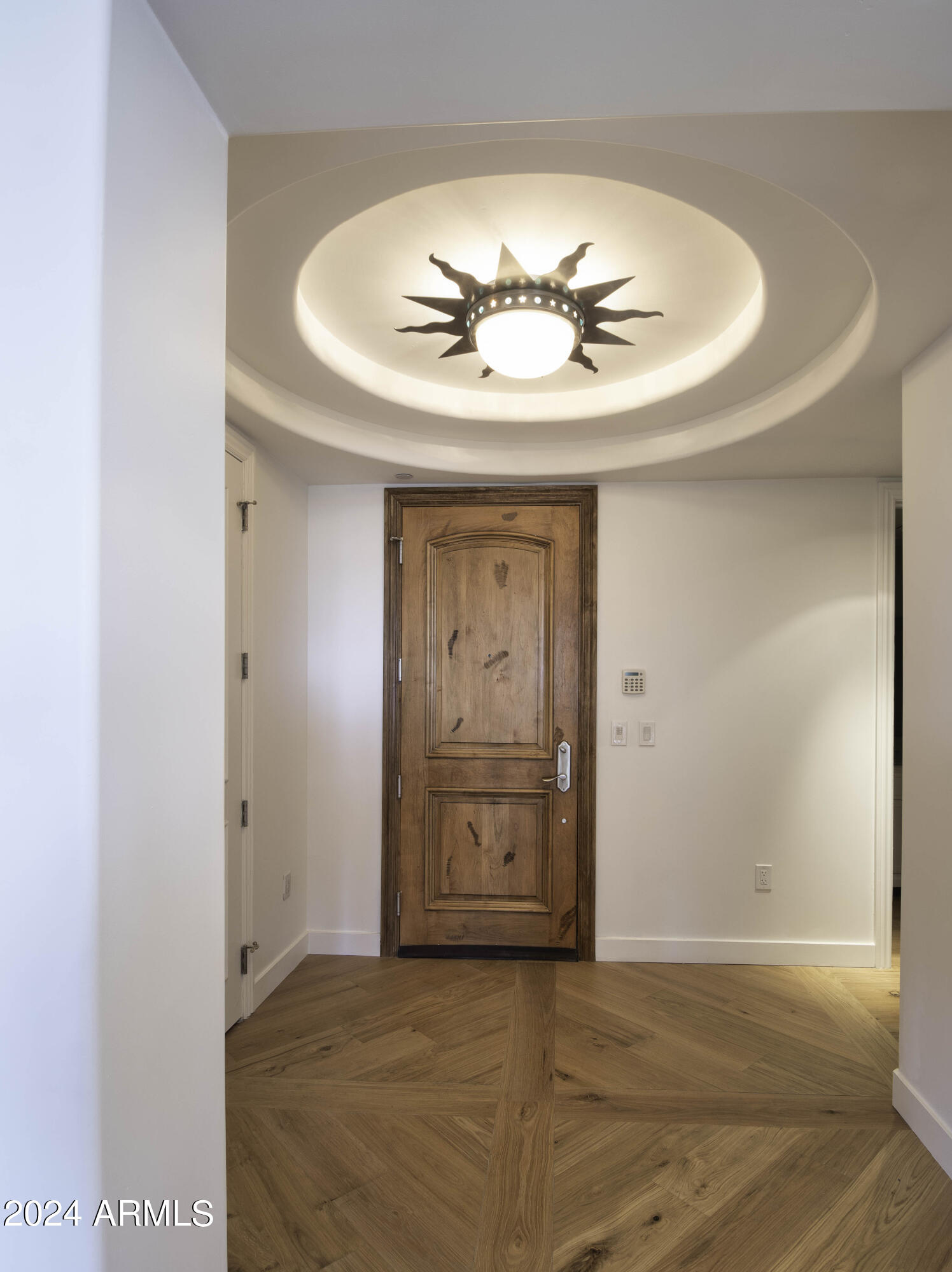 SCOTTSDALE WATERFRONT RESIDENCES - Residential