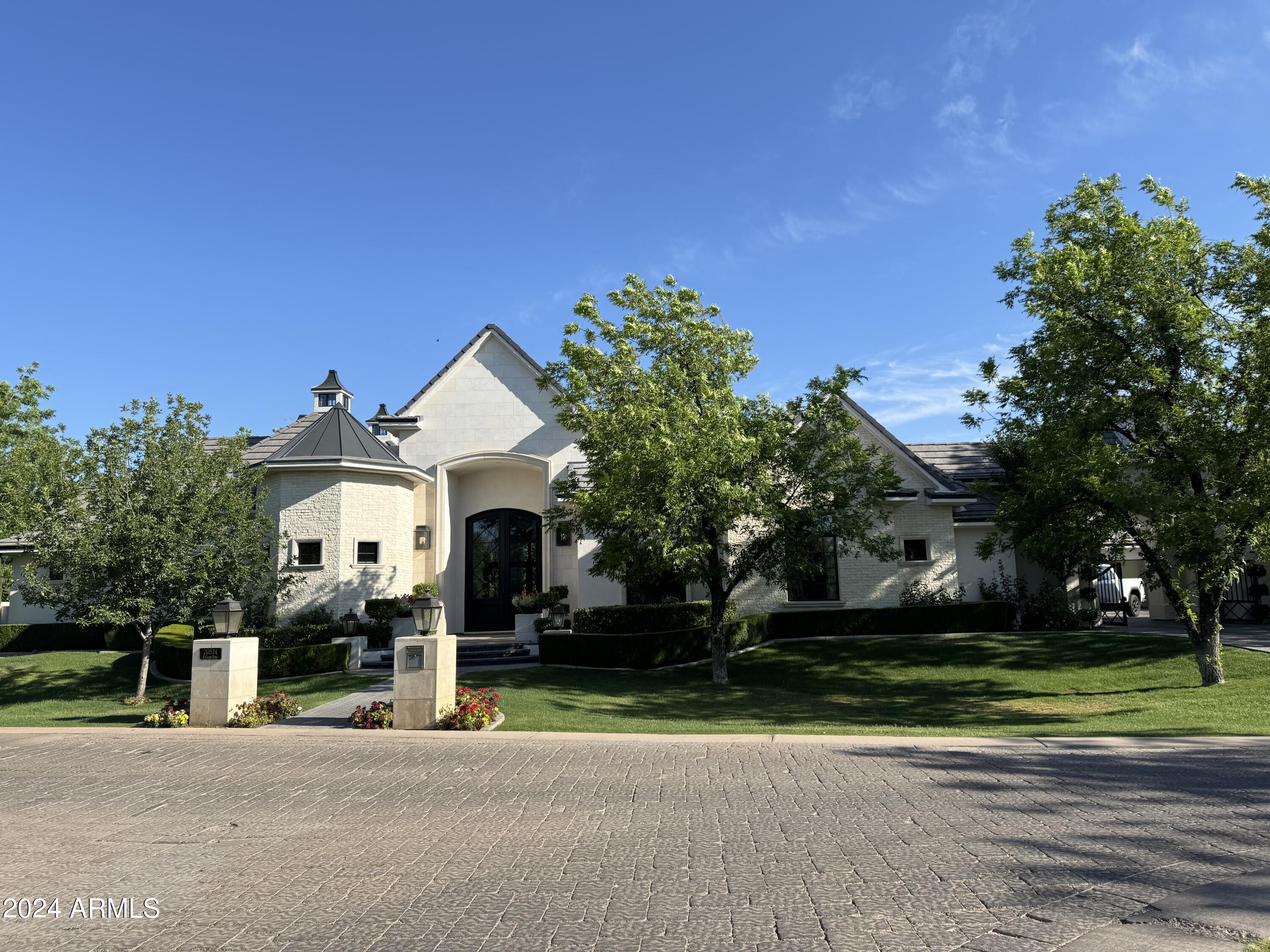 PECAN LIGHTS - Residential