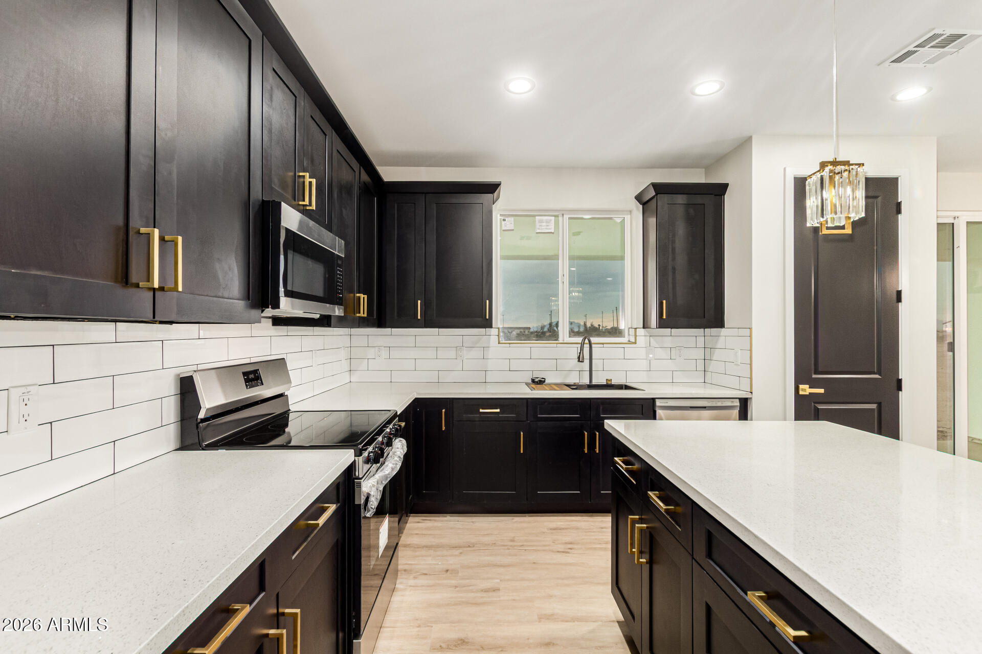 COYOTE RIDGE - Residential