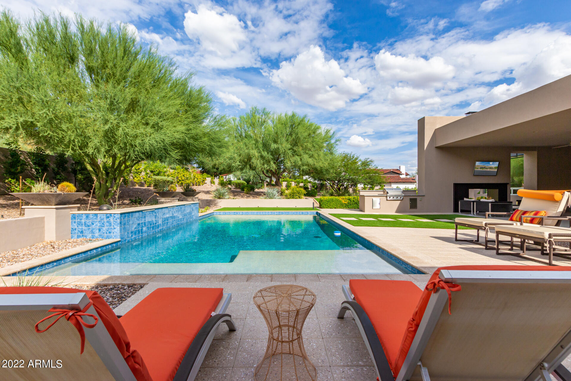 CLUB ESTATES - Residential