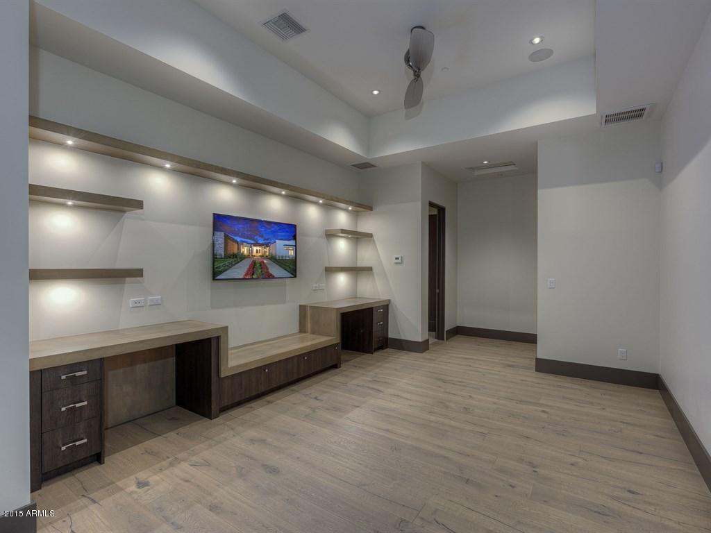 PARADISE VALLEY FARMS - Residential