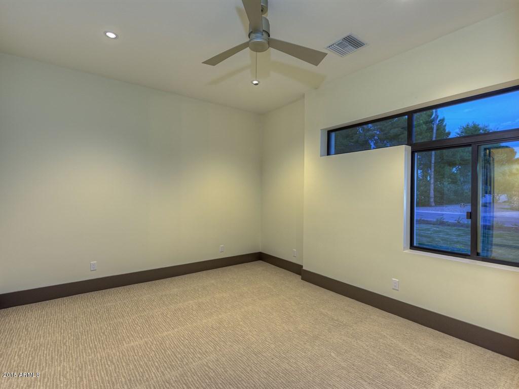PARADISE VALLEY FARMS - Residential