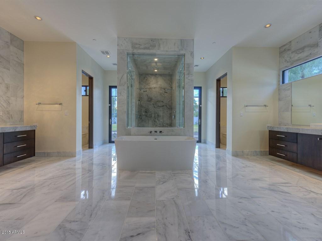 PARADISE VALLEY FARMS - Residential