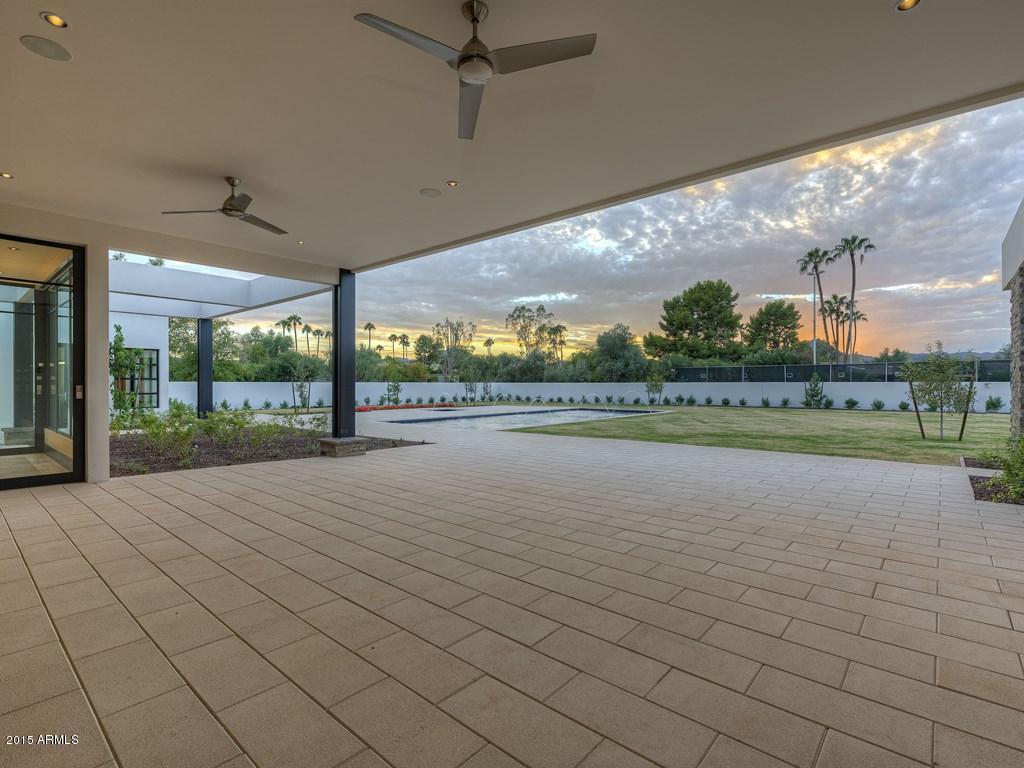 PARADISE VALLEY FARMS - Residential