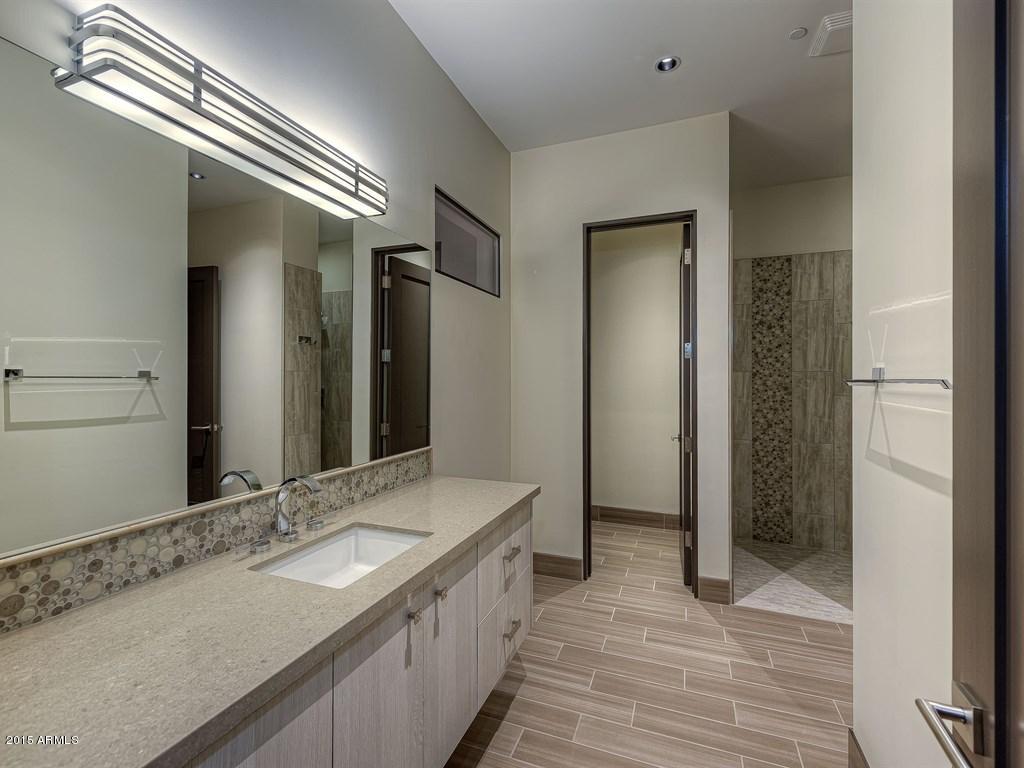 PARADISE VALLEY FARMS - Residential