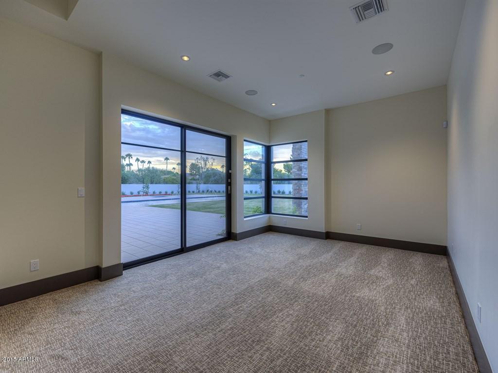 PARADISE VALLEY FARMS - Residential
