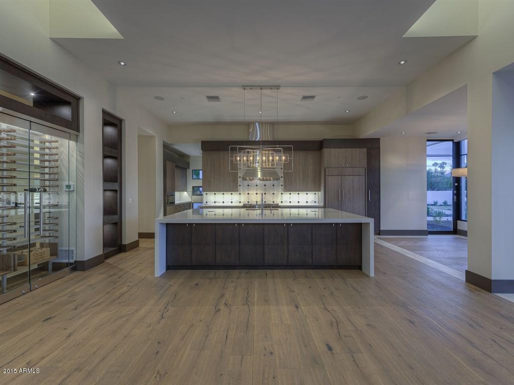 PARADISE VALLEY FARMS - Residential