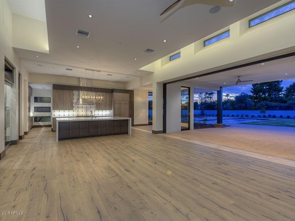 PARADISE VALLEY FARMS - Residential