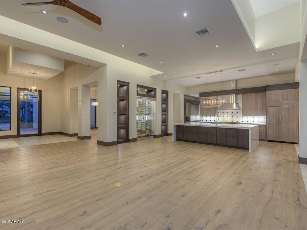 PARADISE VALLEY FARMS - Residential