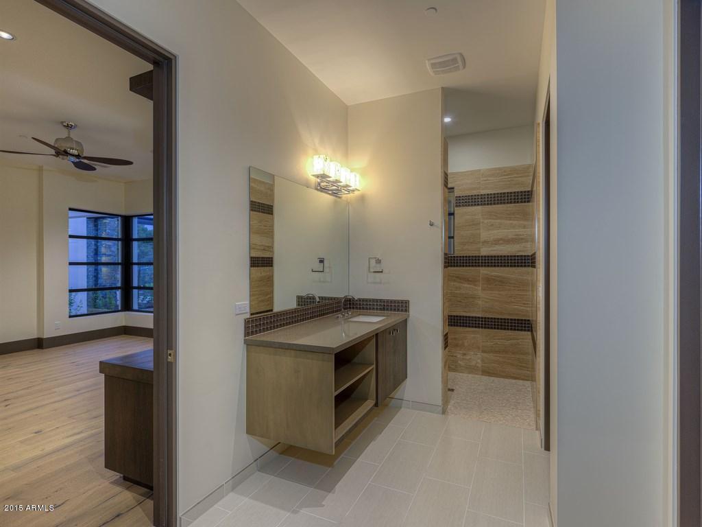 PARADISE VALLEY FARMS - Residential