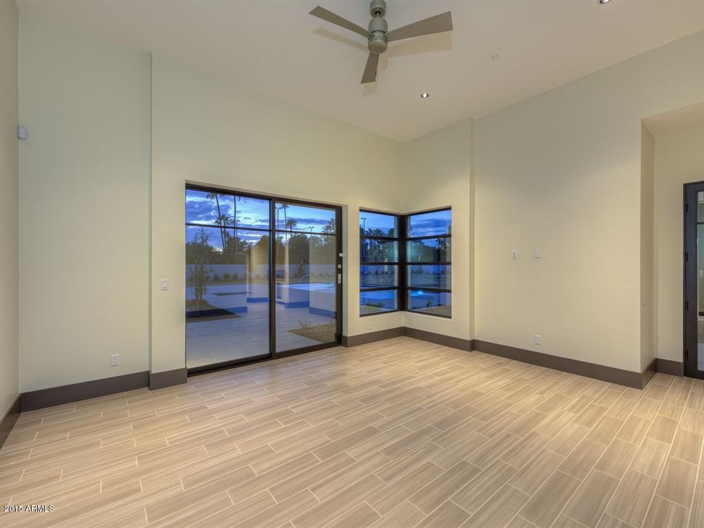PARADISE VALLEY FARMS - Residential