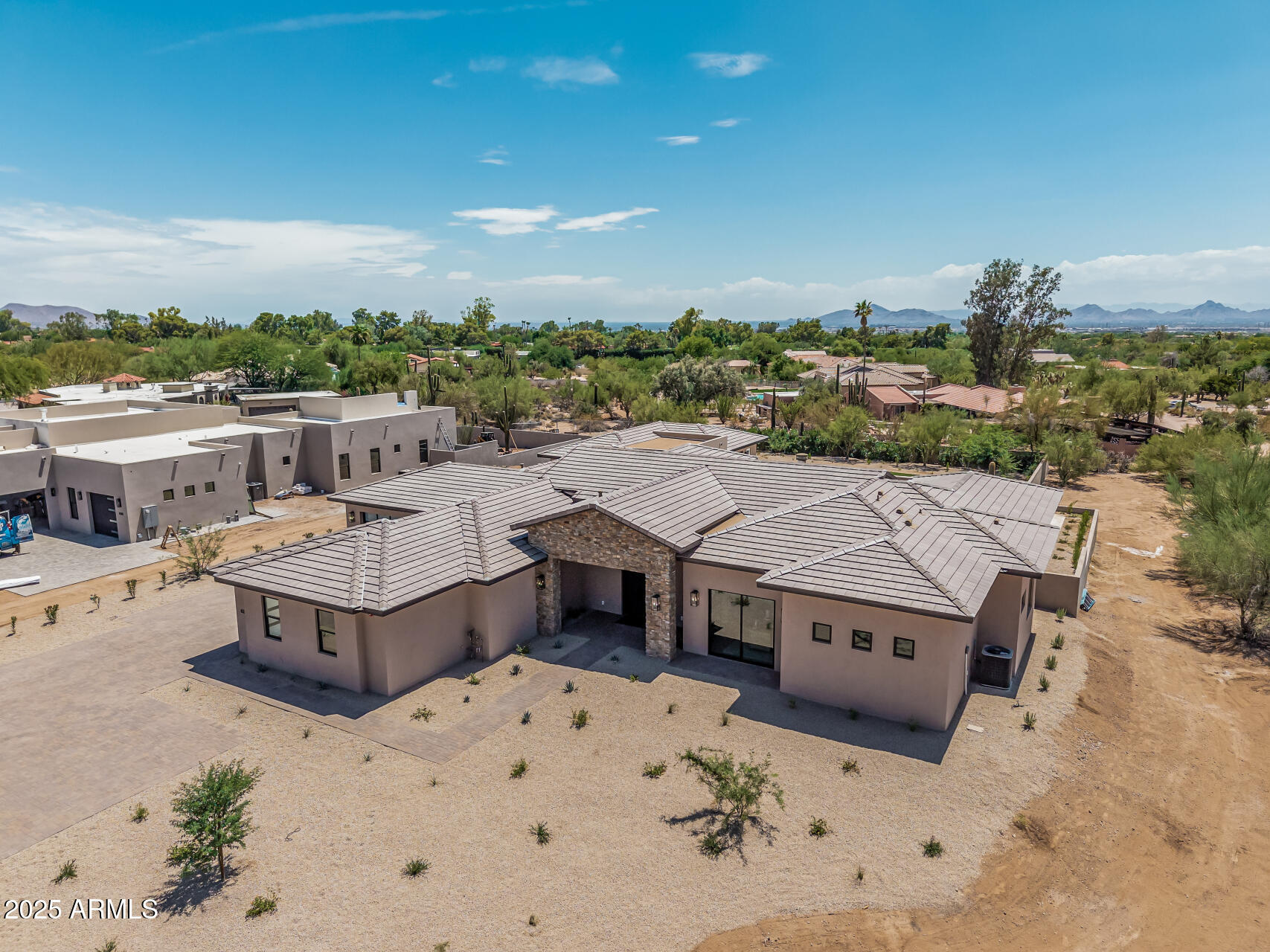 PINNACLE PEAK ESTATES - Residential