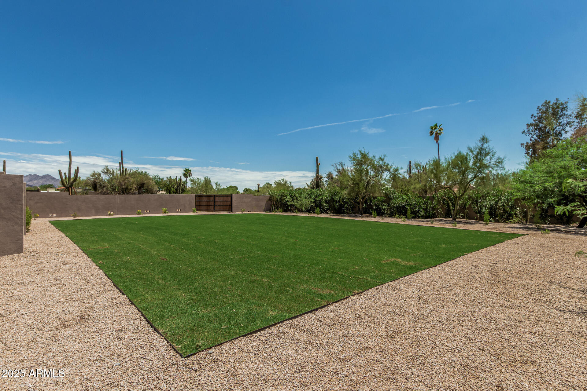 PINNACLE PEAK ESTATES - Residential