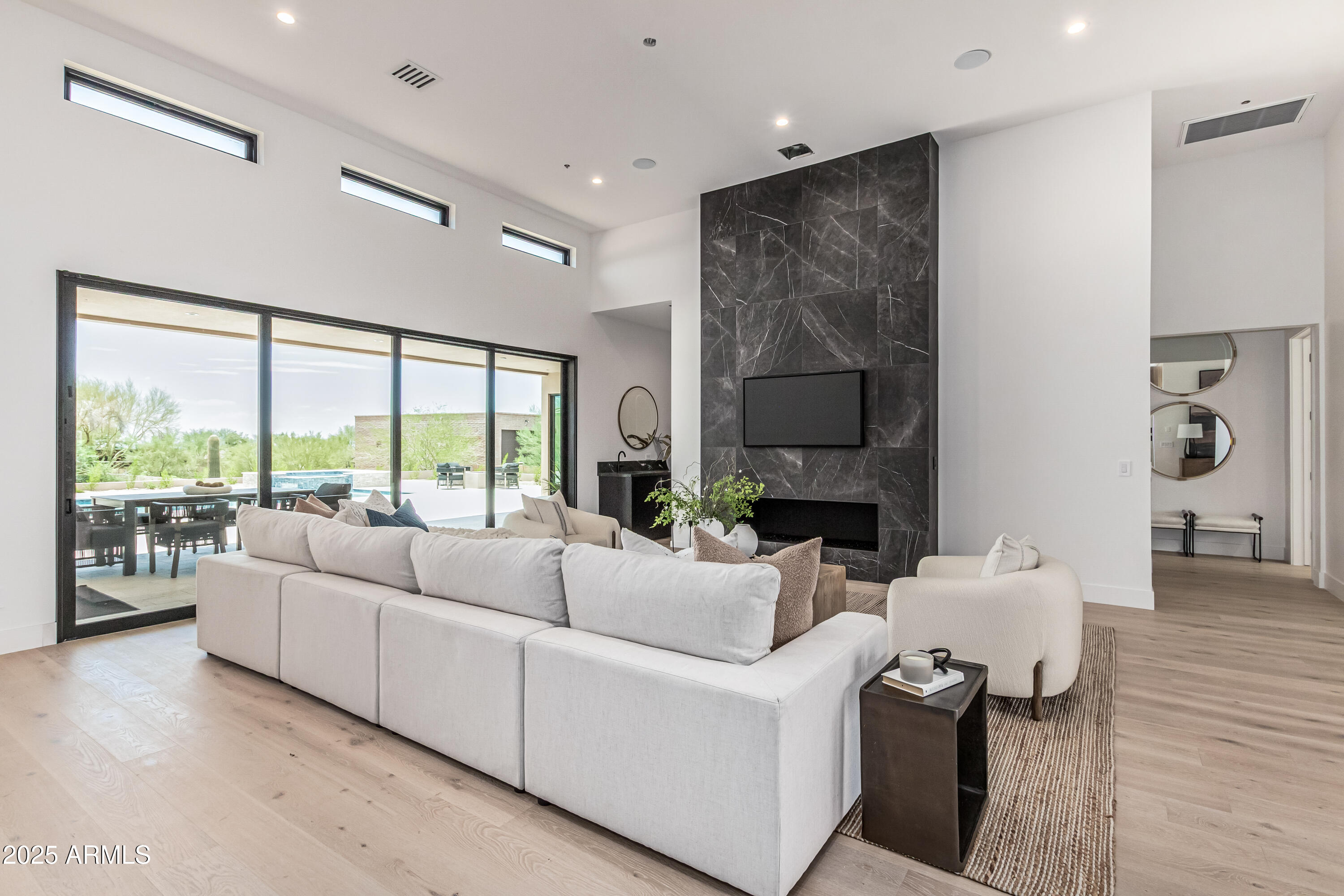 PINNACLE PEAK ESTATES - Residential