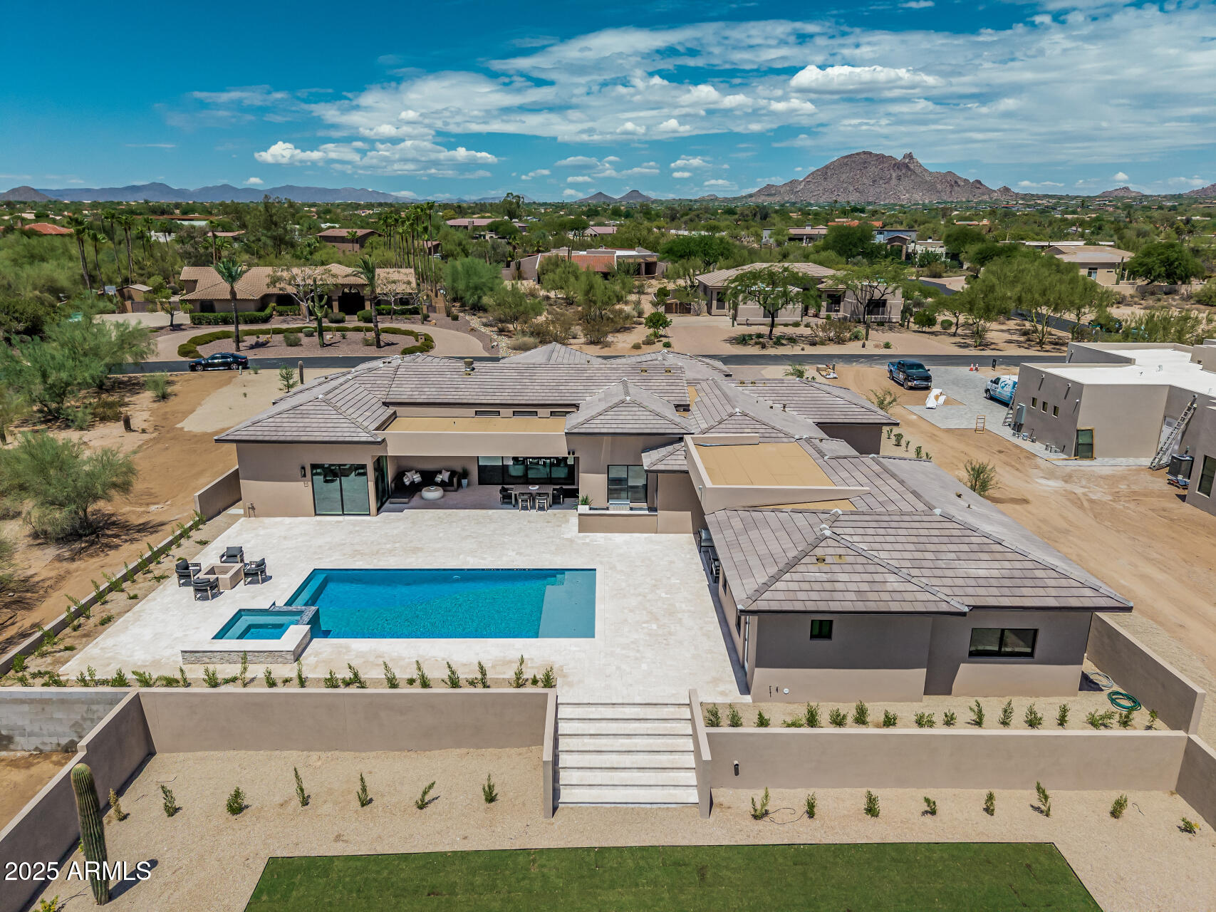 PINNACLE PEAK ESTATES - Residential