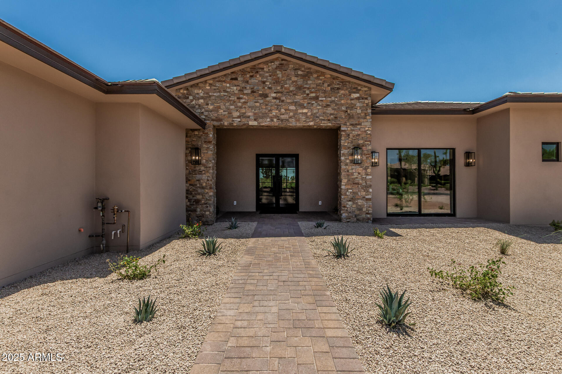 PINNACLE PEAK ESTATES - Residential