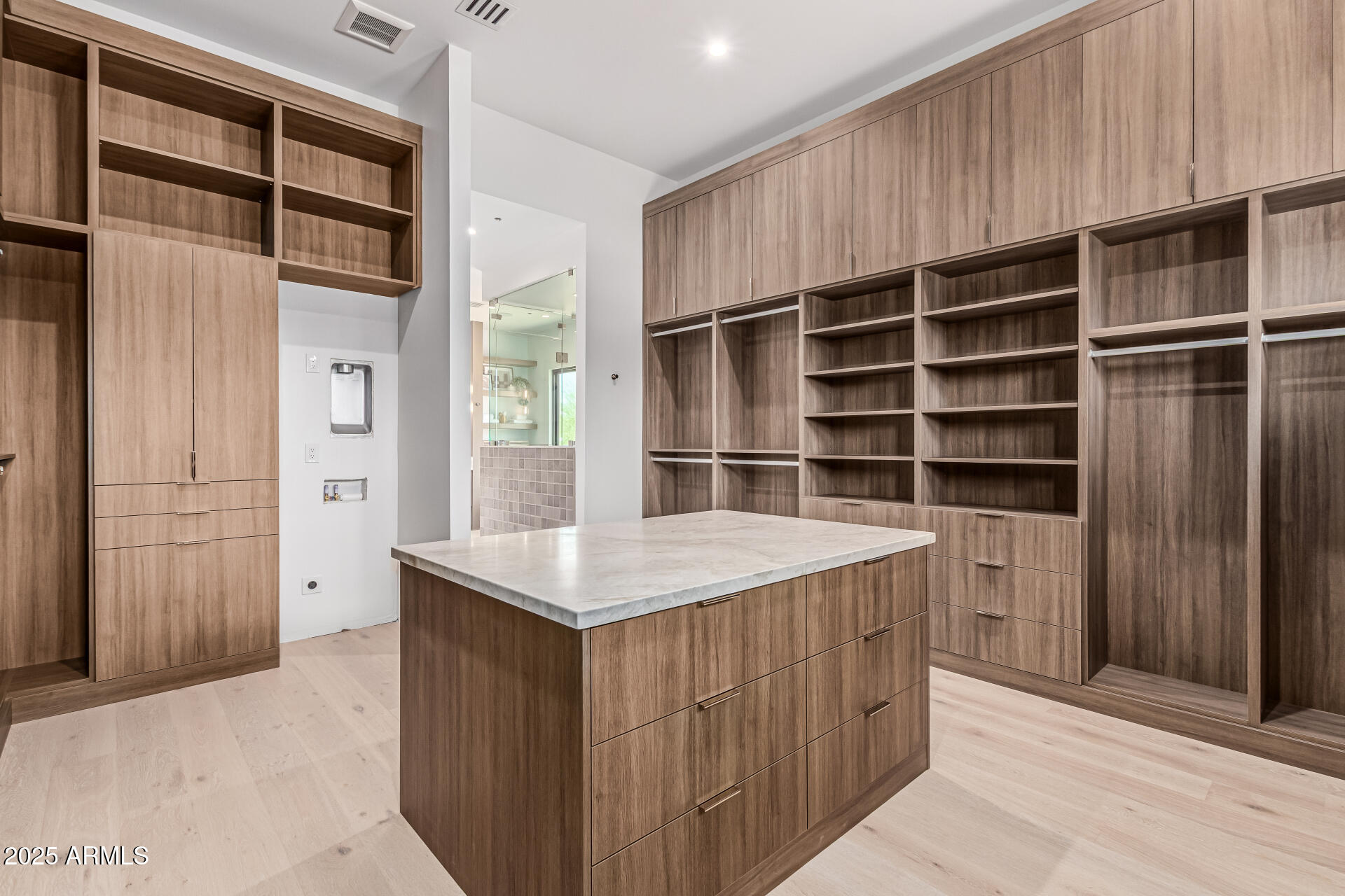PINNACLE PEAK ESTATES - Residential
