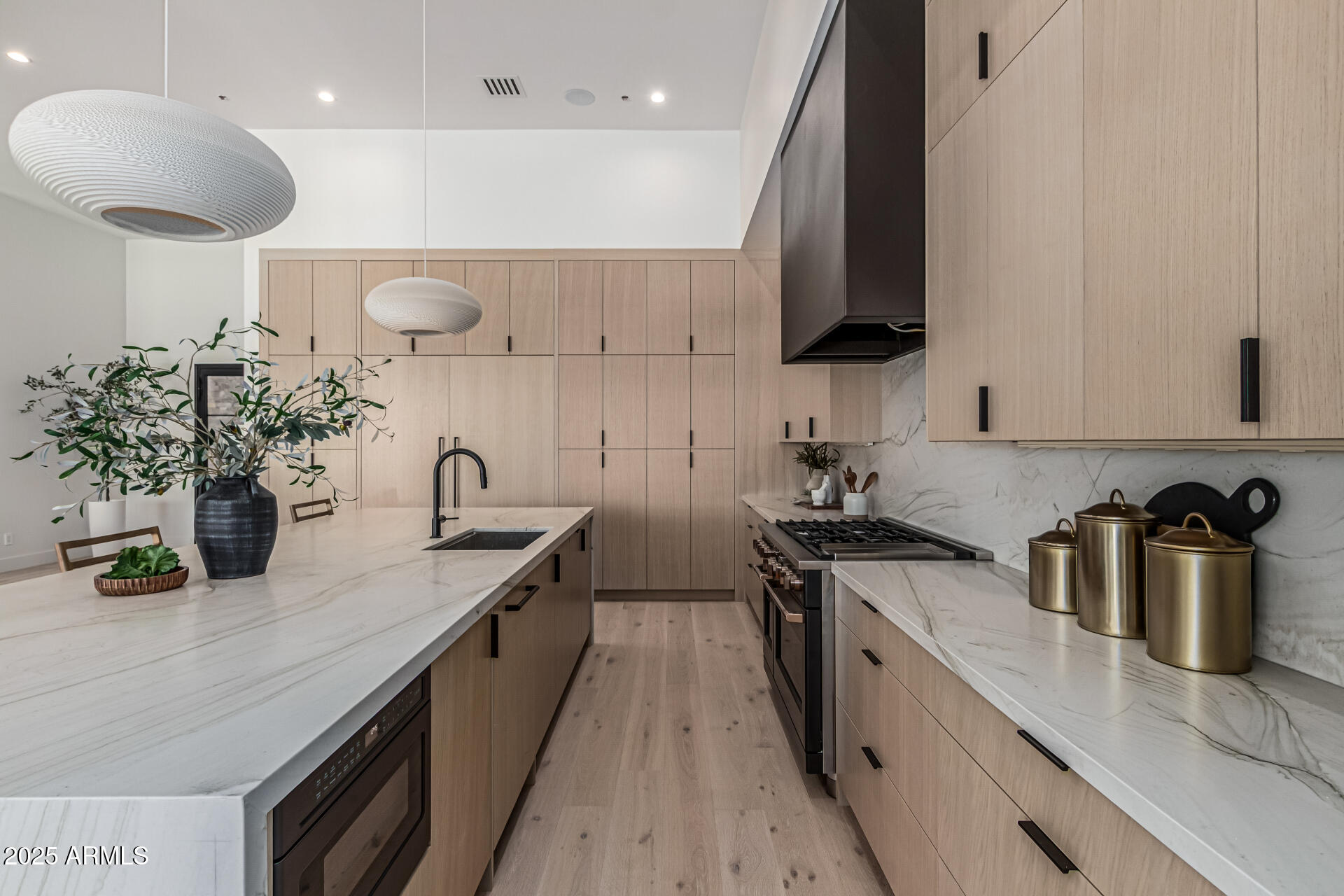 PINNACLE PEAK ESTATES - Residential