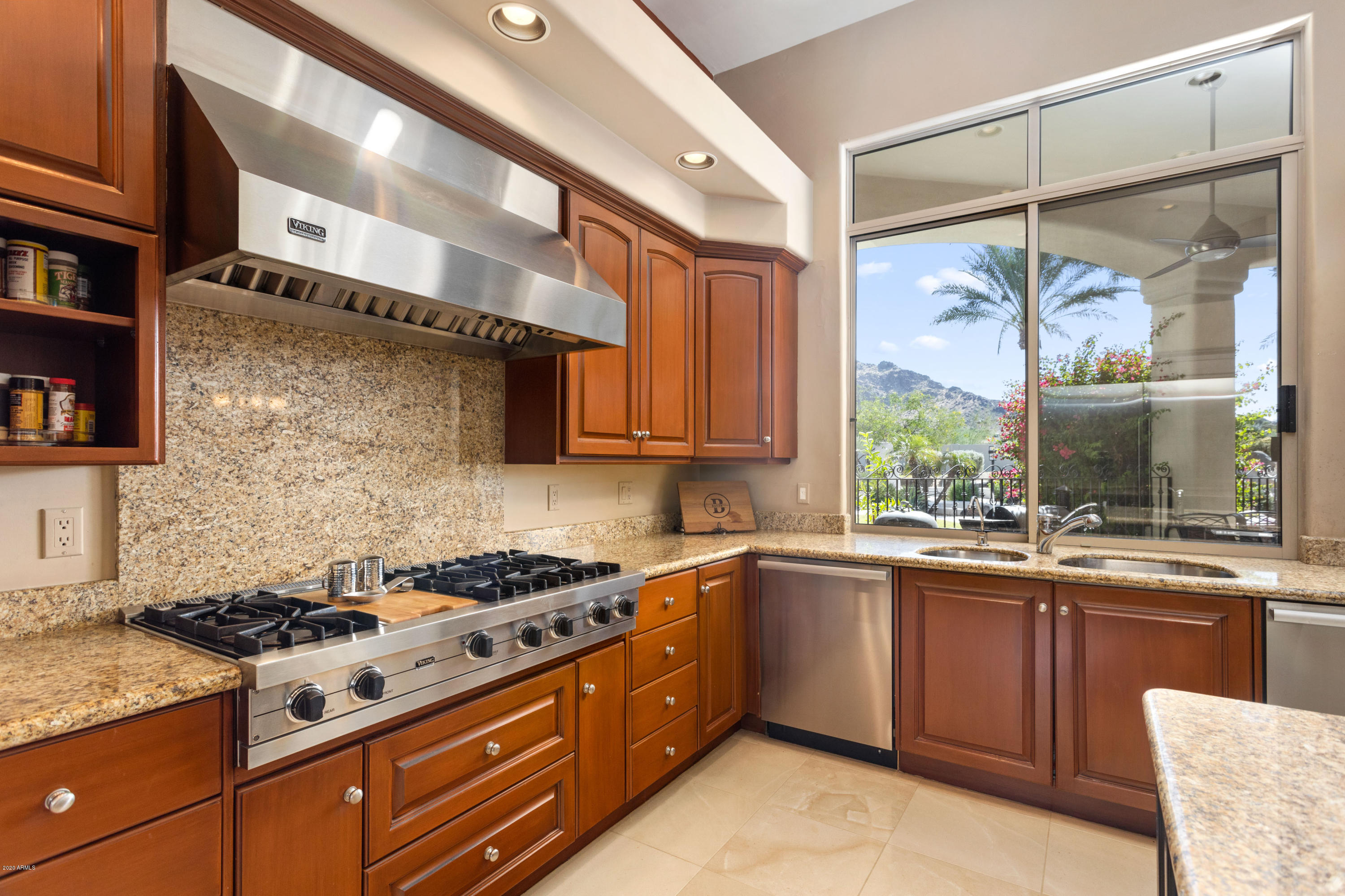 CANYON HORIZONS - Residential