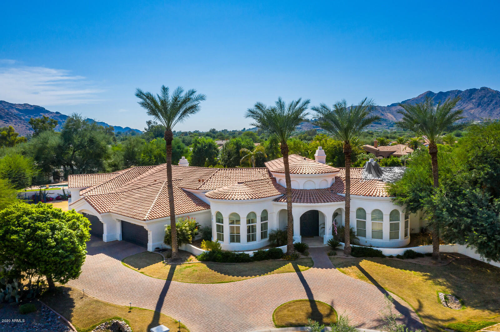 HIDDEN PARADISE - Residential