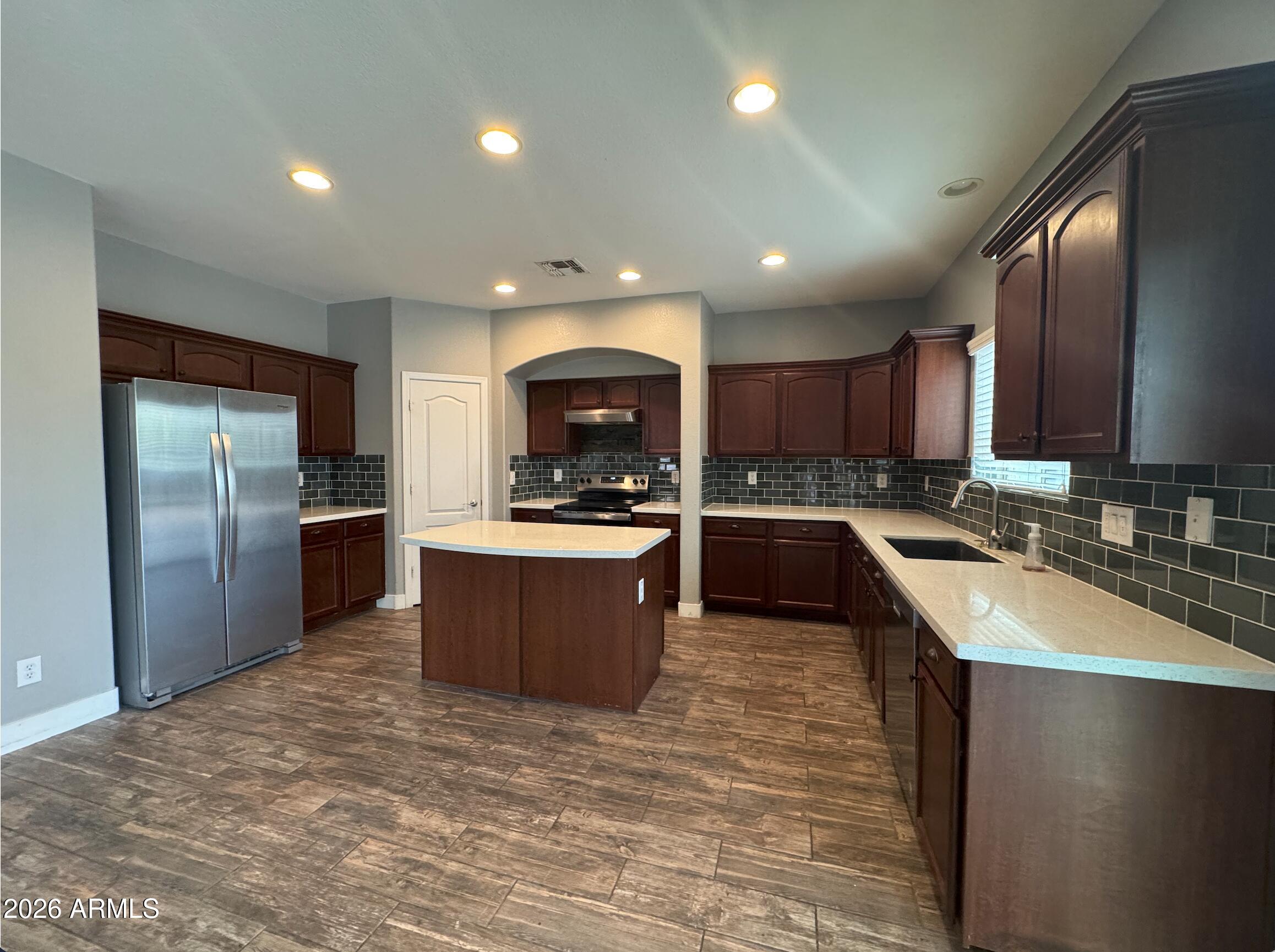 CAMINO A LAGO SOUTH UNIT 7 - Residential Lease