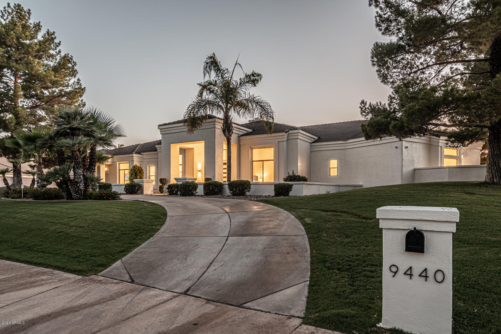 CAMELBACK COUNTRY ESTATES UNIT 3 - Residential