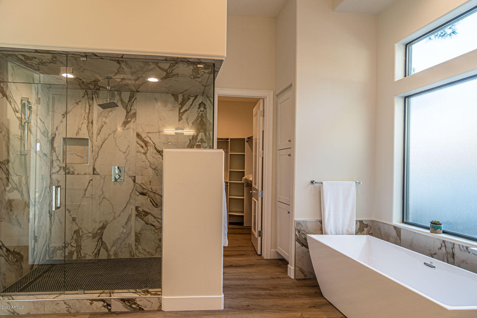 CAMELBACK COUNTRY ESTATES UNIT 3 - Residential