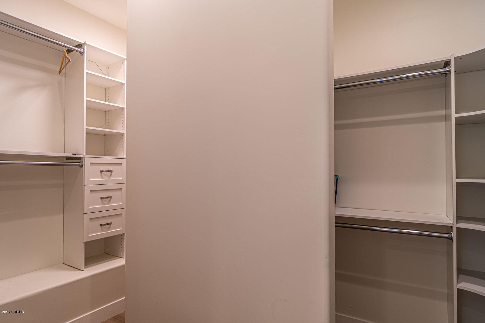 CAMELBACK COUNTRY ESTATES UNIT 3 - Residential