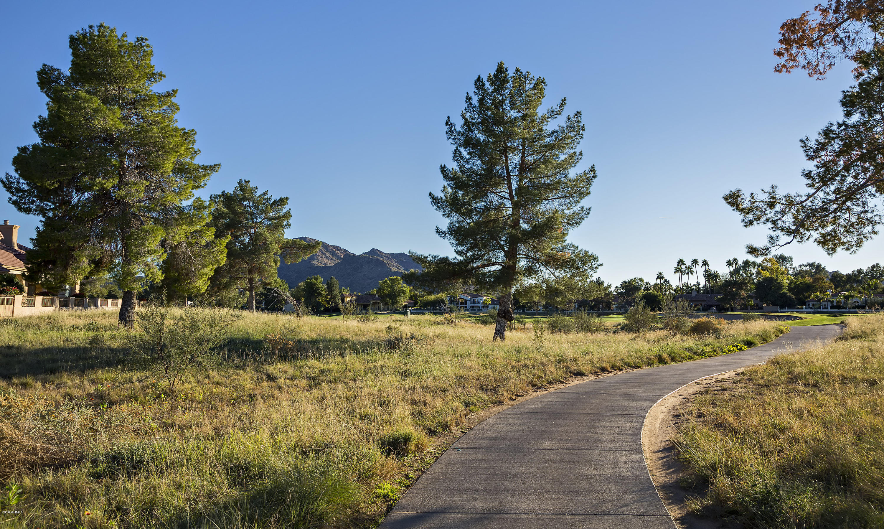 CAMELBACK COUNTRY ESTATES UNIT 3 - Residential