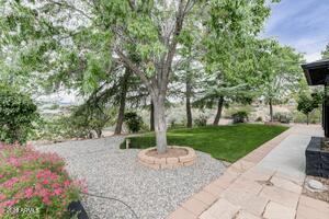 COMMAND ESTATES - Residential