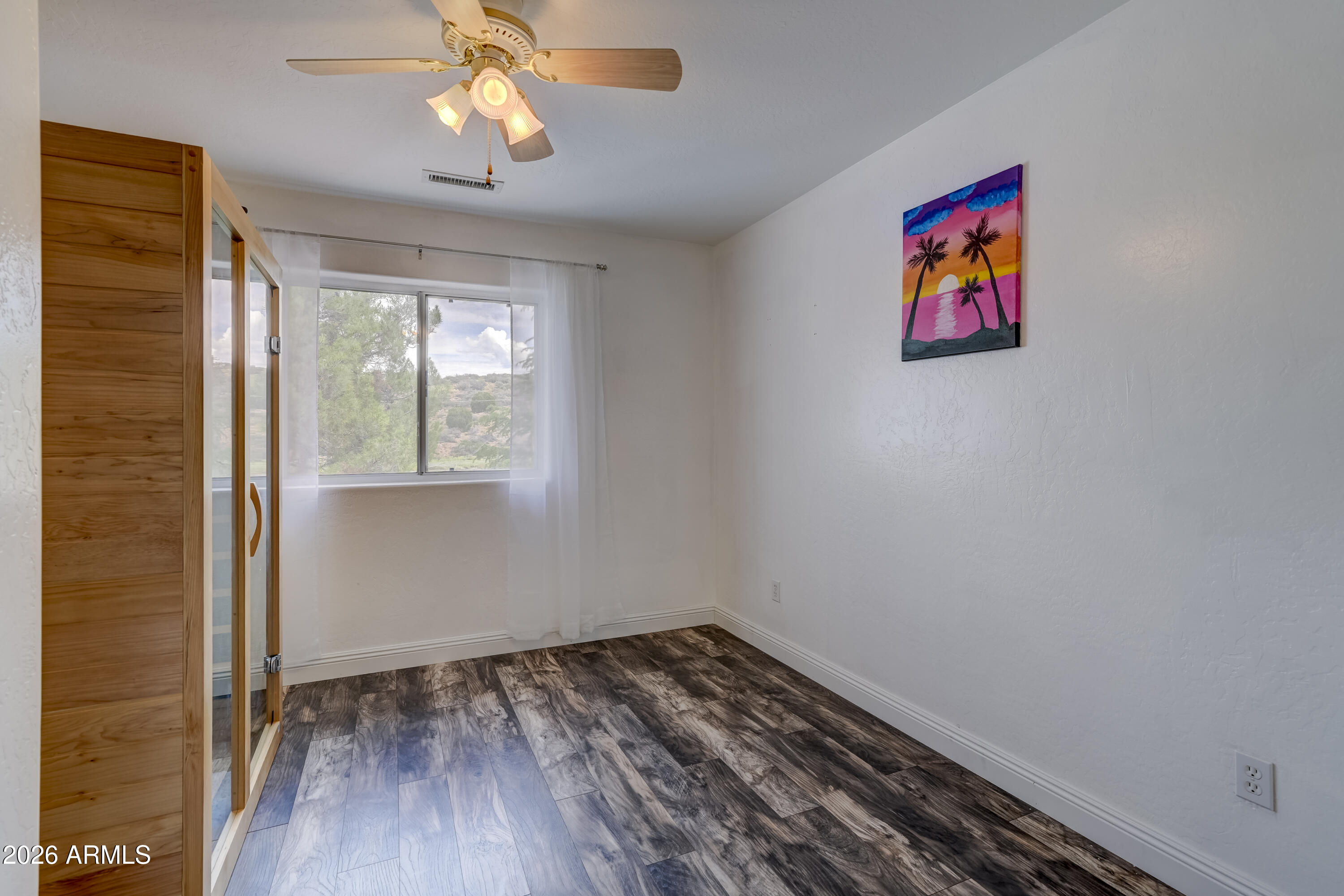 COMMAND ESTATES - Residential