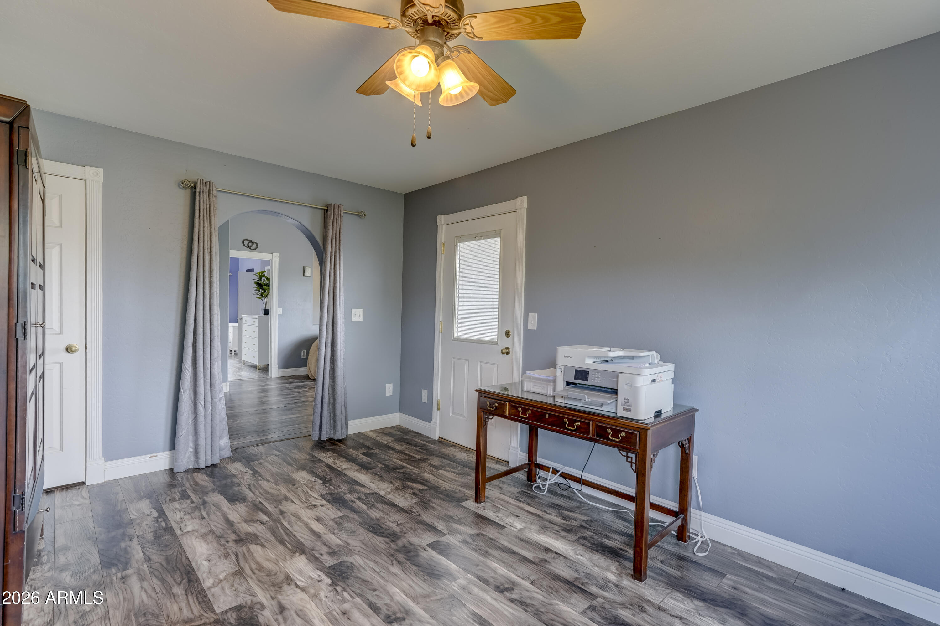 COMMAND ESTATES - Residential