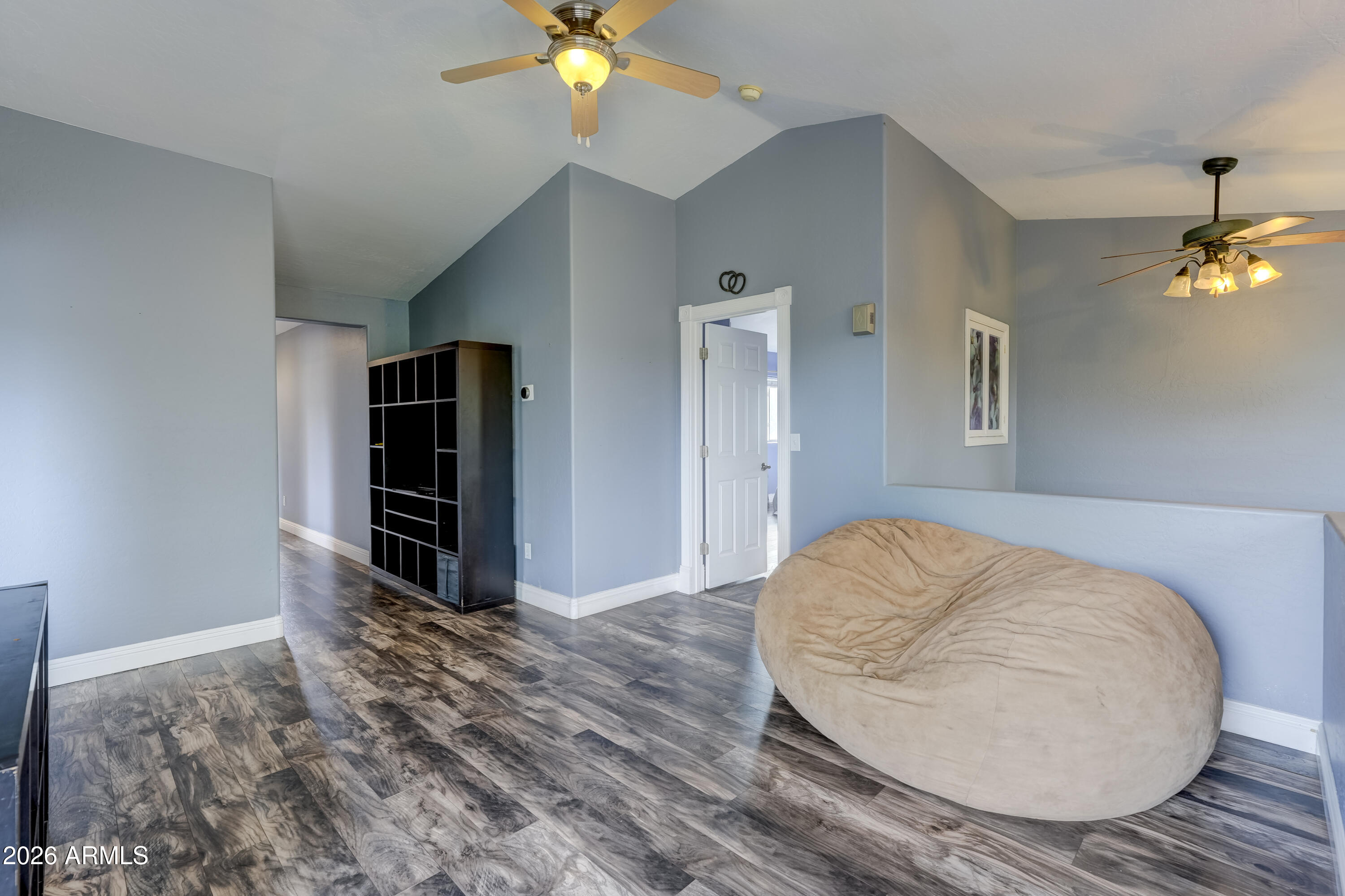 COMMAND ESTATES - Residential