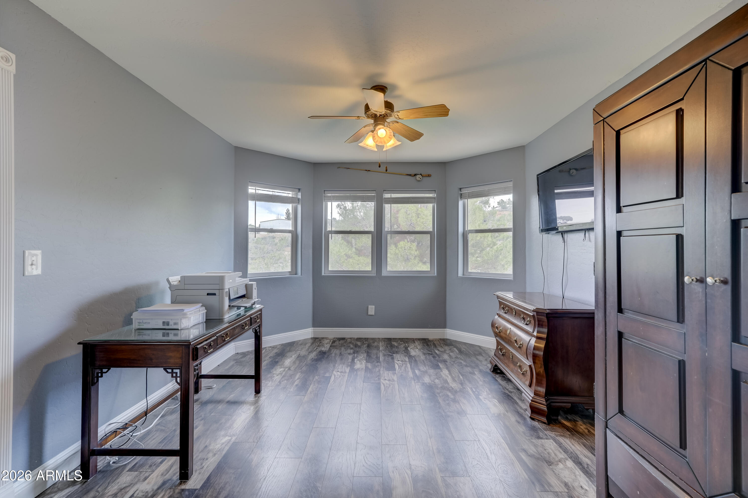 COMMAND ESTATES - Residential