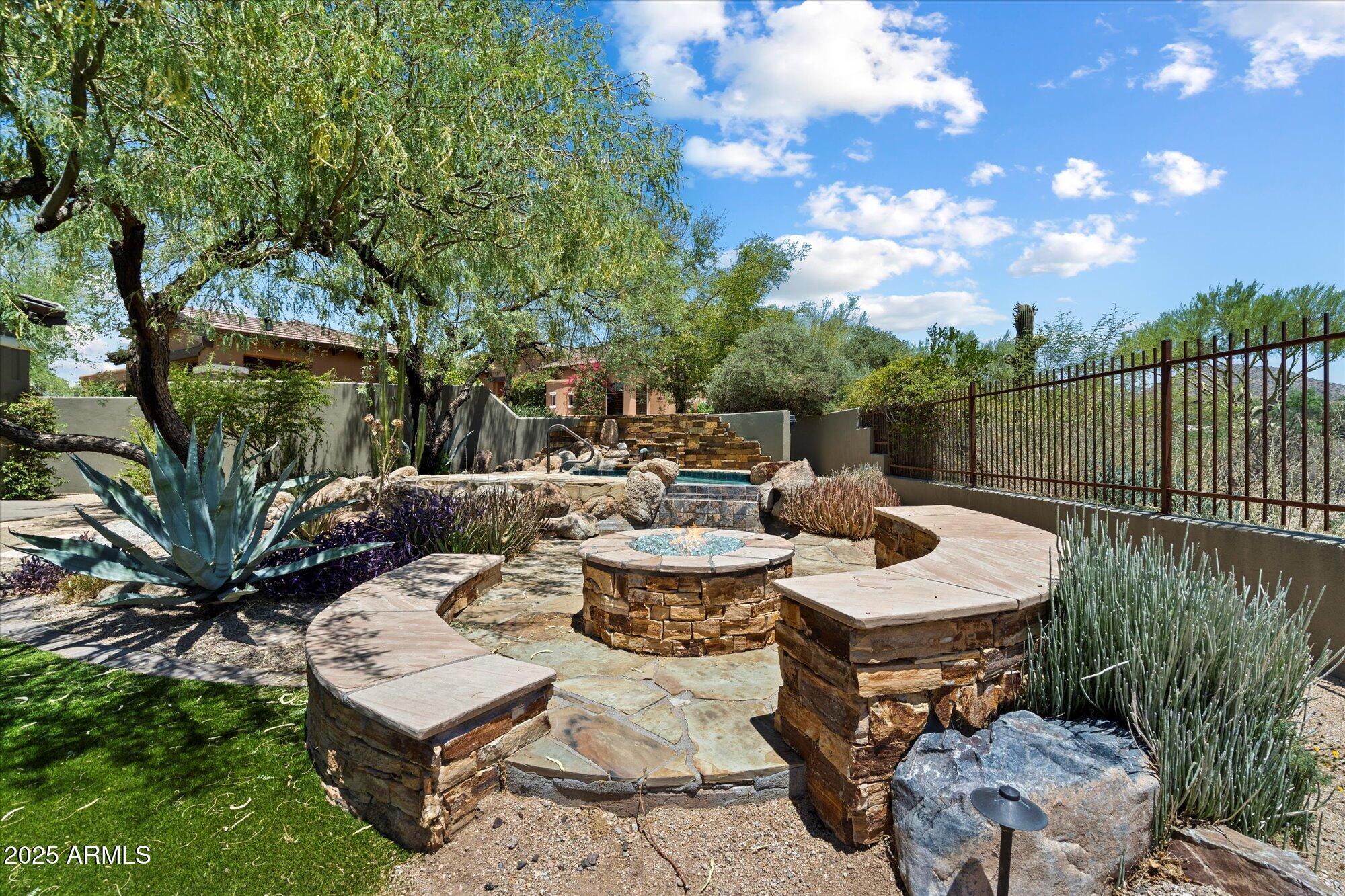 DC RANCH - Residential