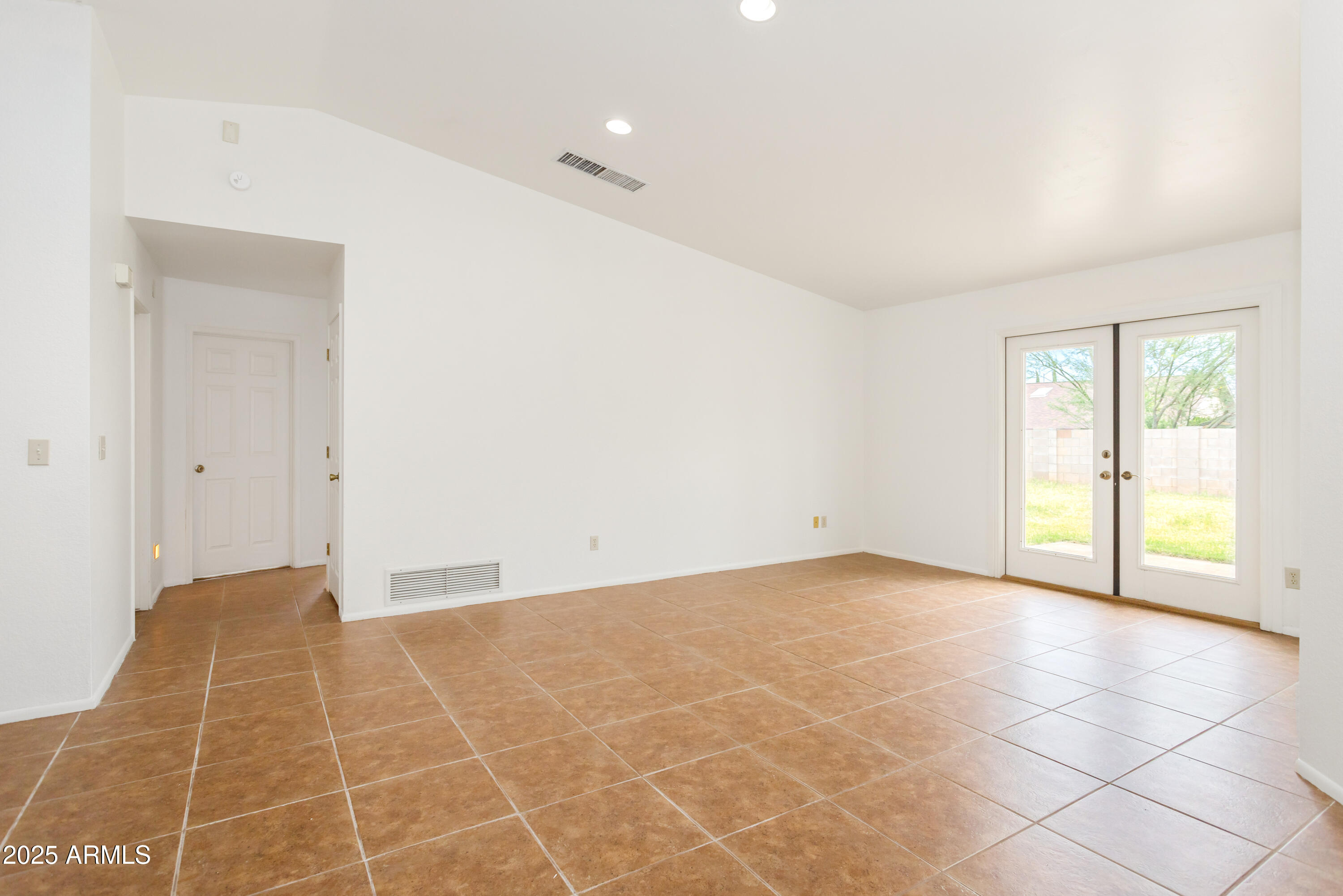 EAGLE RIDGE - Residential