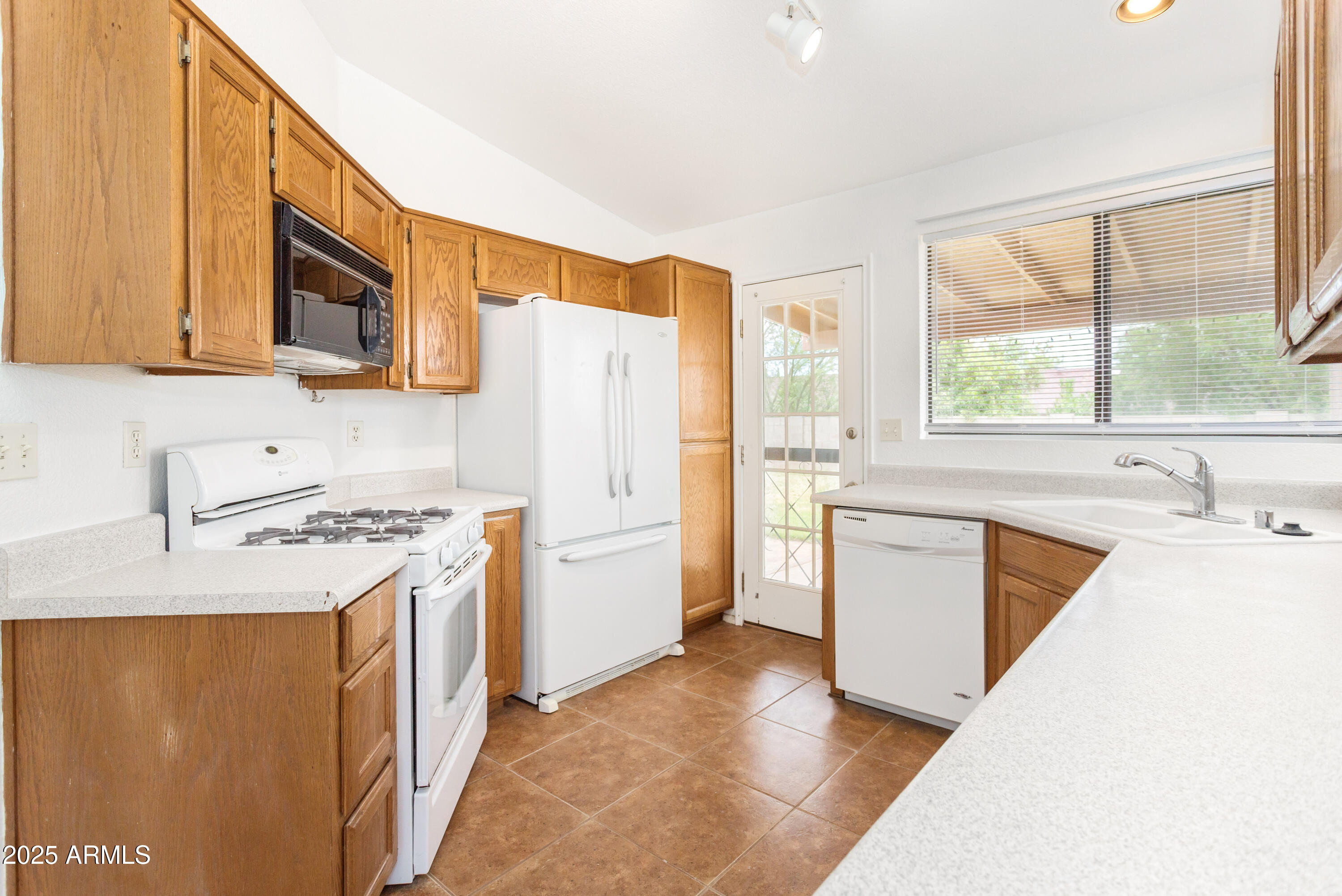 EAGLE RIDGE - Residential