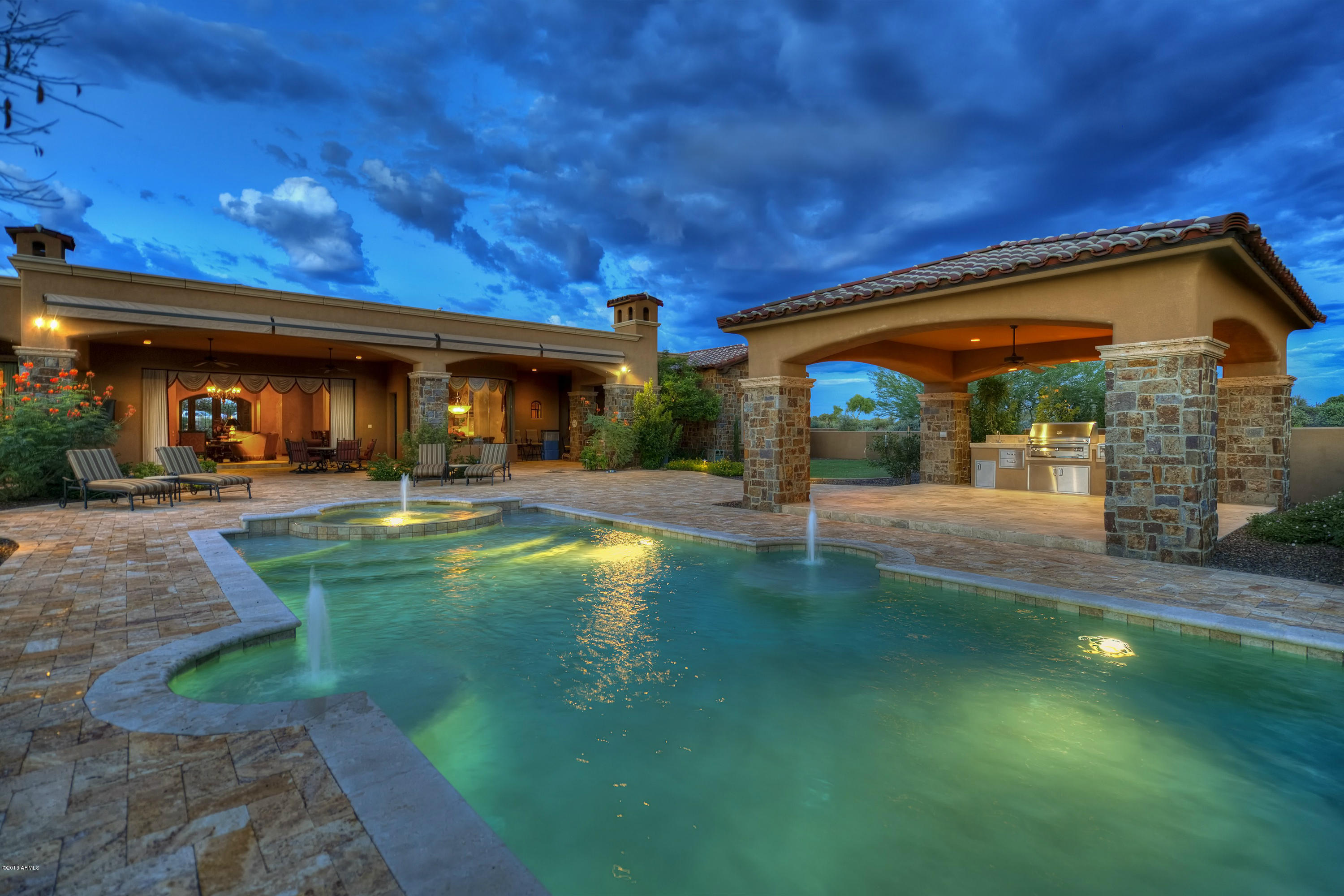 Collina E Vista - Residential
