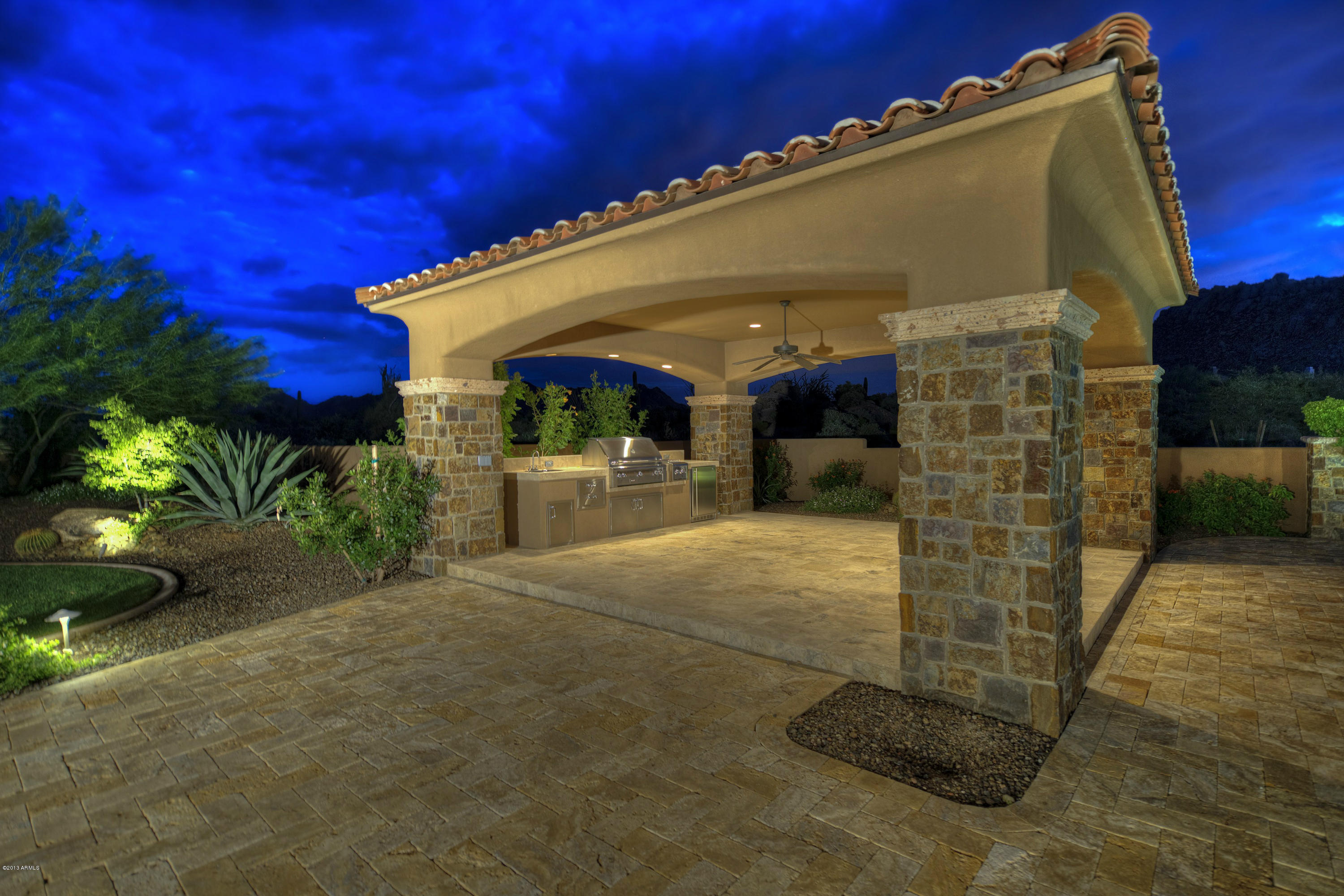 Collina E Vista - Residential