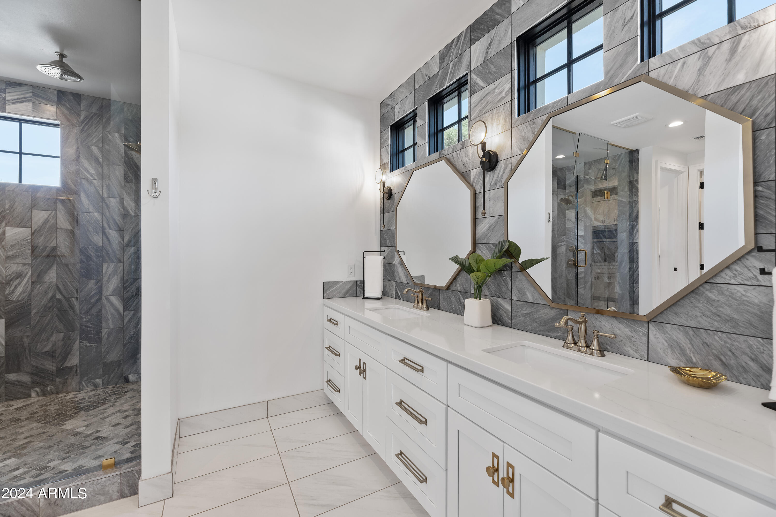 OAKHURST - Residential